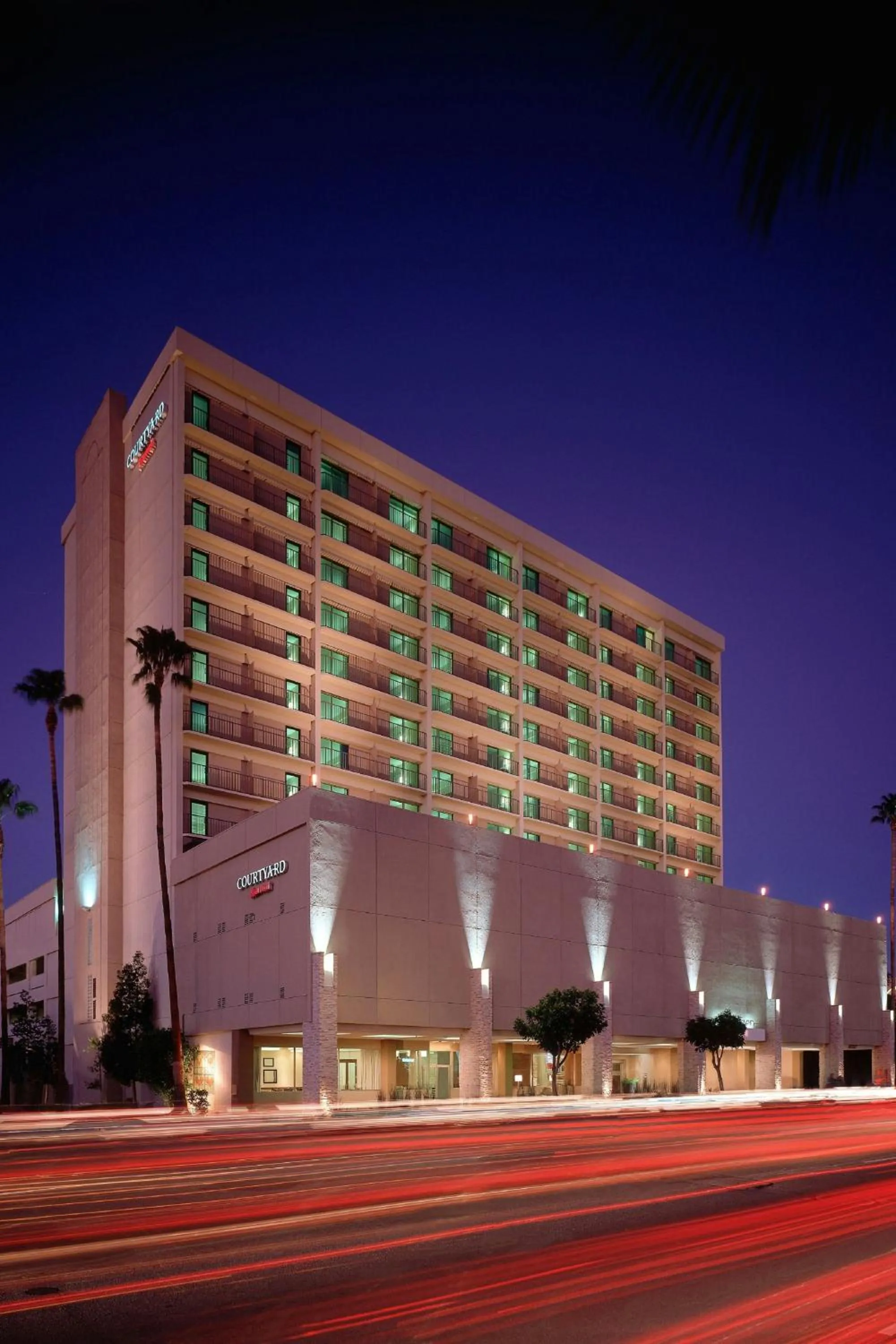 Property building in Courtyard Los Angeles Sherman Oaks