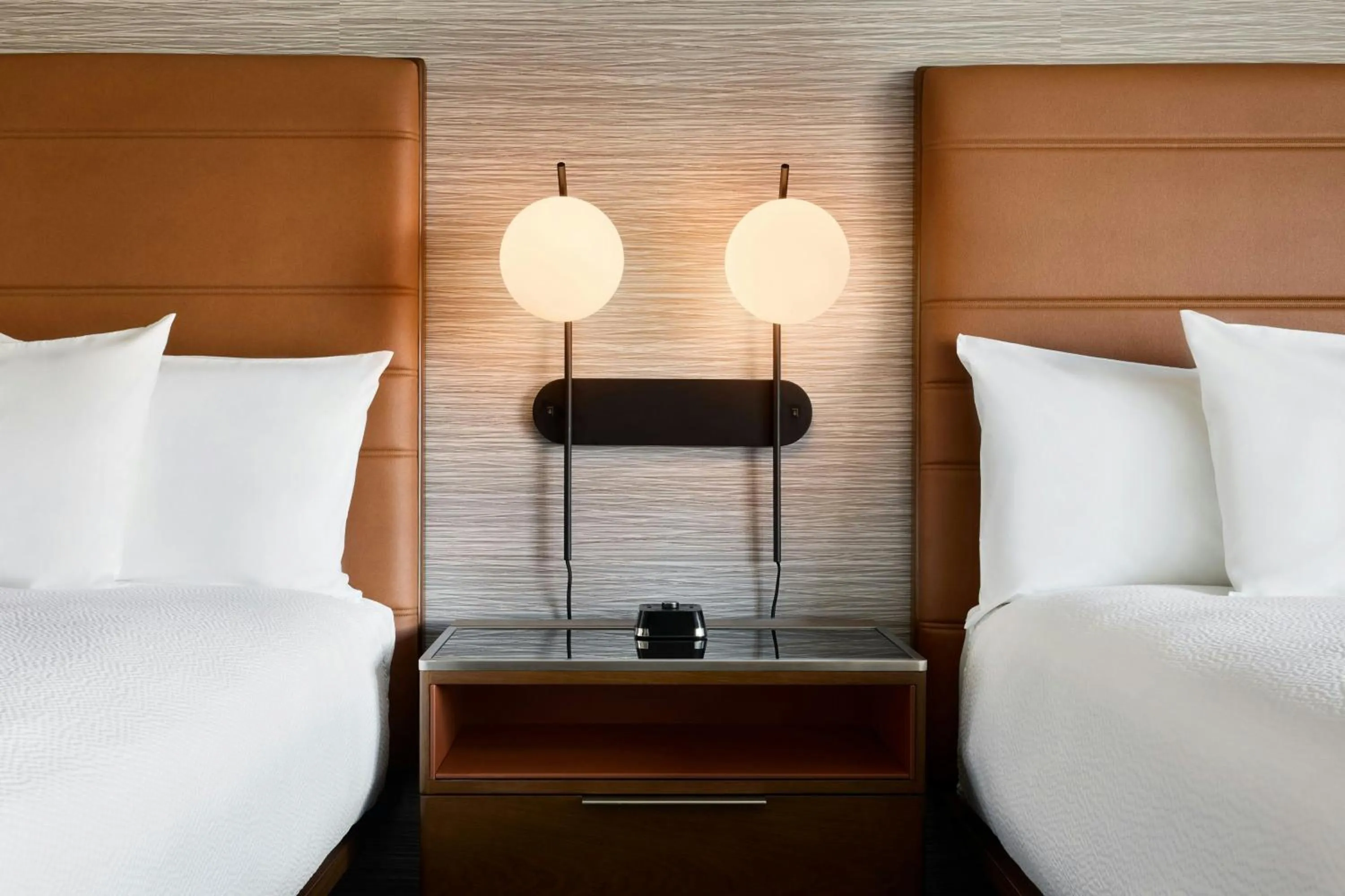 Bedroom, Bed in Courtyard Los Angeles Sherman Oaks