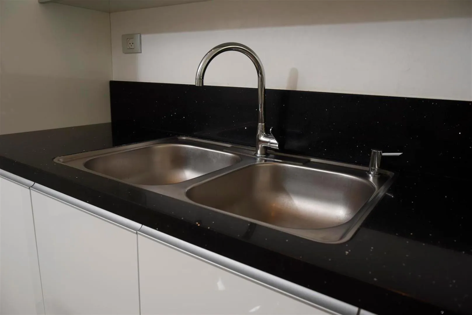 Kitchen or kitchenette in City Resort Palmore