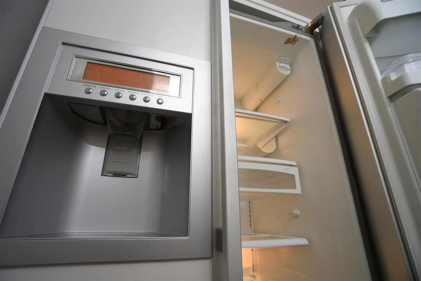 Kitchen or kitchenette in City Resort Palmore