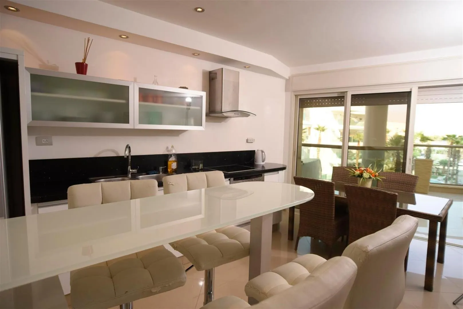 Kitchen or kitchenette in City Resort Palmore