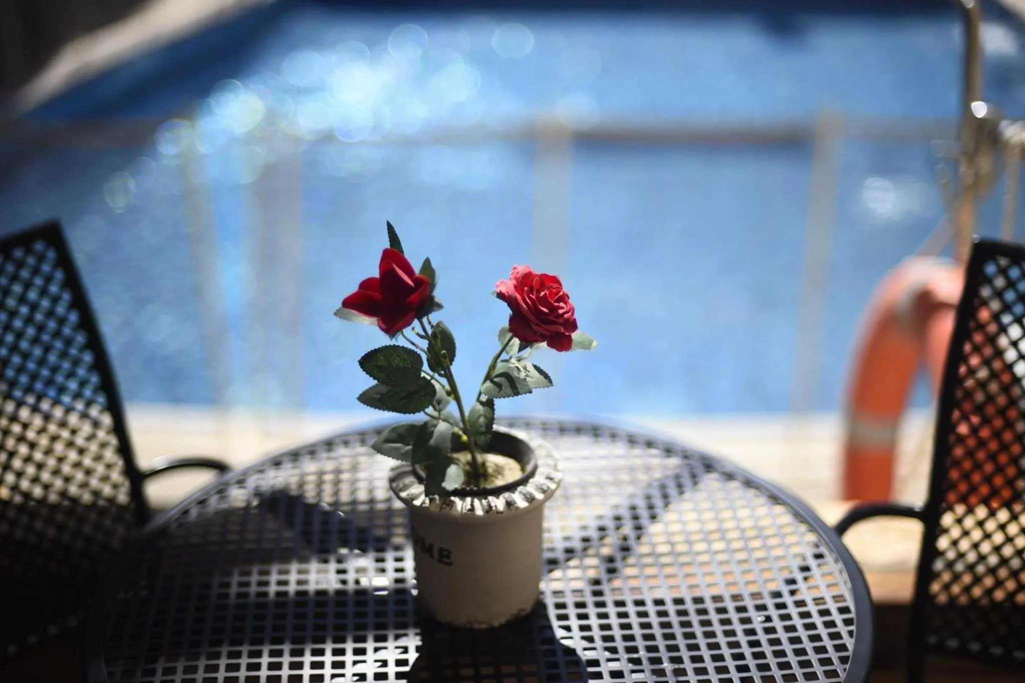 Communal lounge/ TV room in City Resort Palmore