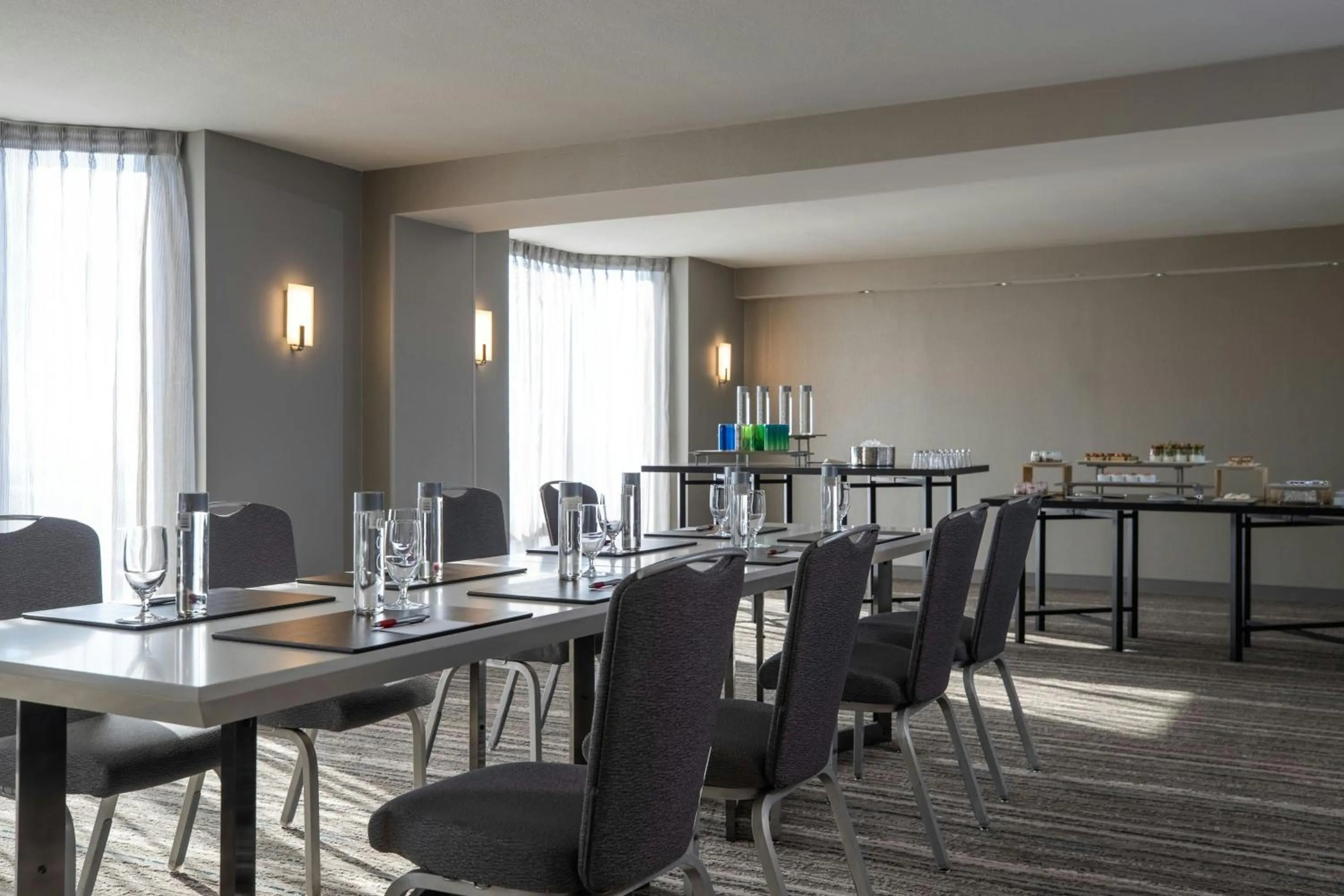 Photo of the whole room in Kansas City Marriott Downtown