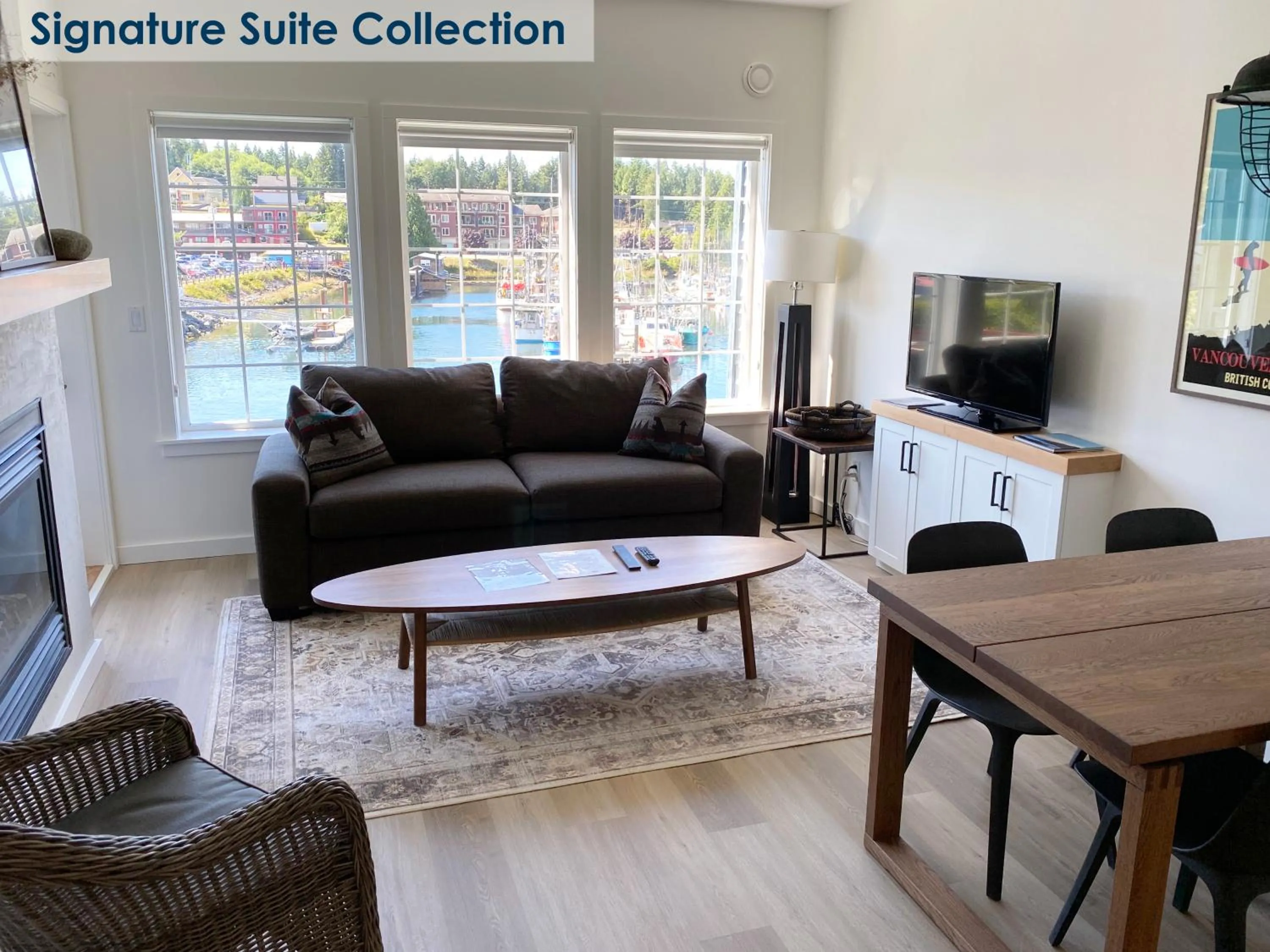 Living room in Waters Edge Shoreside Suites