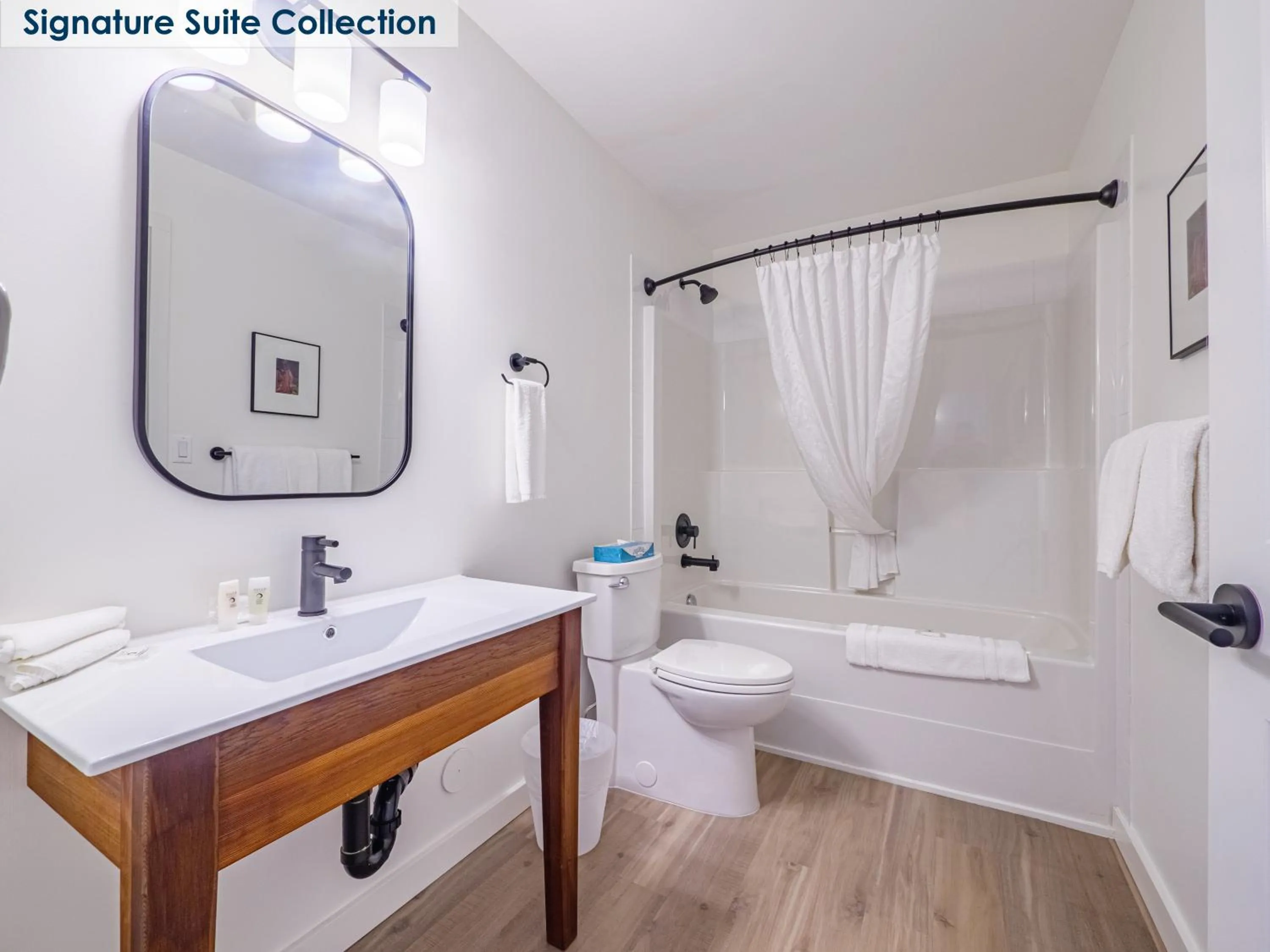 Bathroom in Waters Edge Shoreside Suites