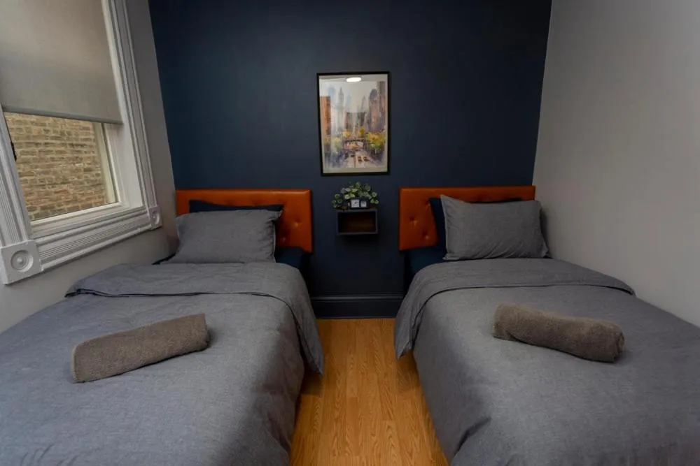 Bed in Chicago Parthenon Hostel