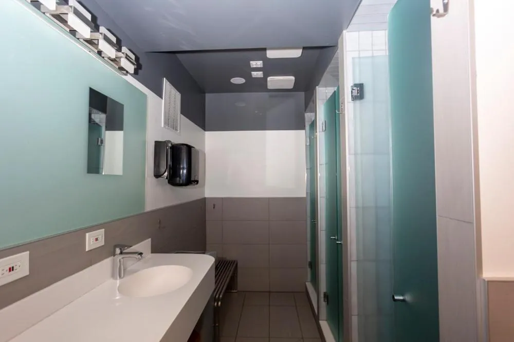 Chicago Parthenon Hostel