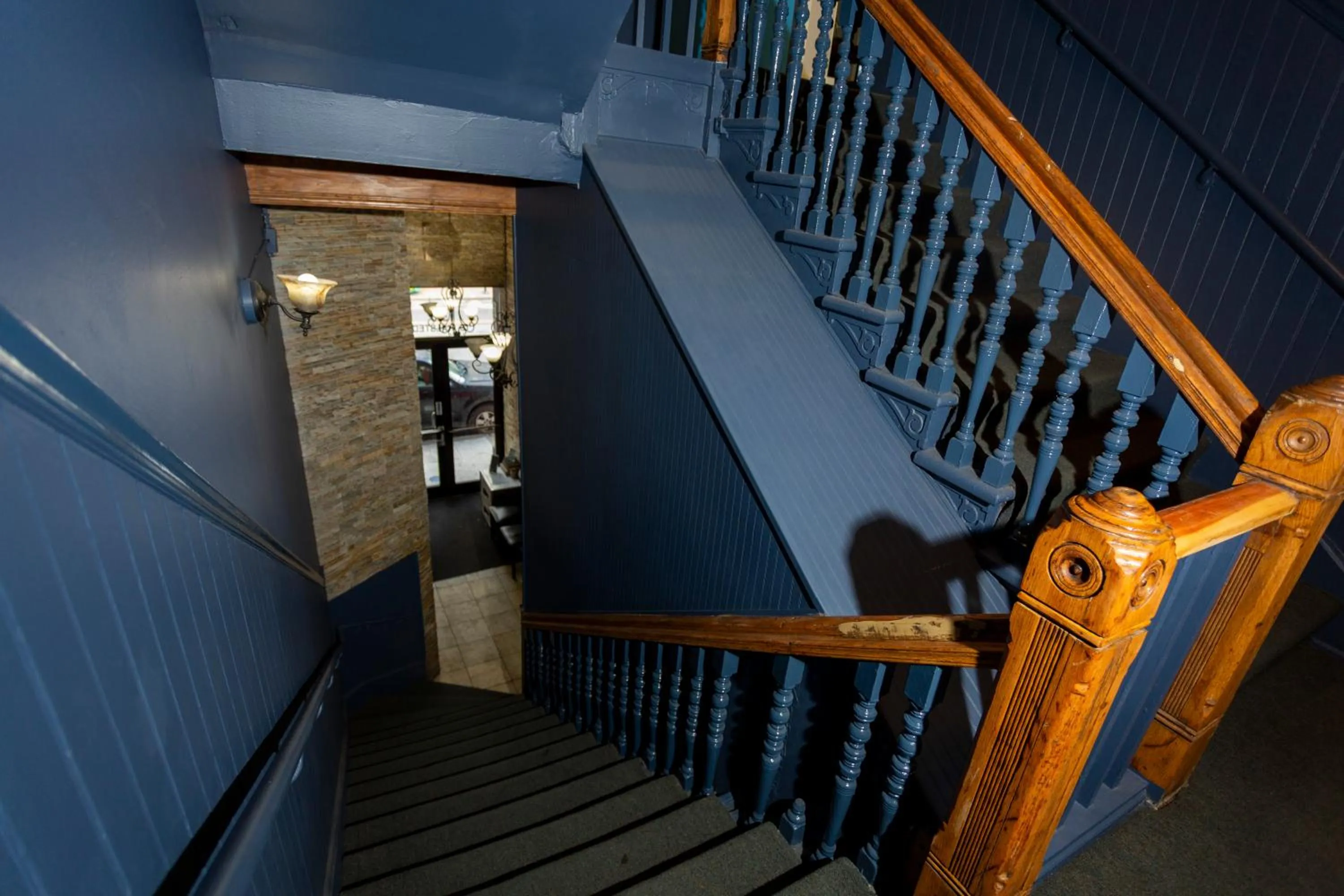 Property building in Chicago Parthenon Hostel