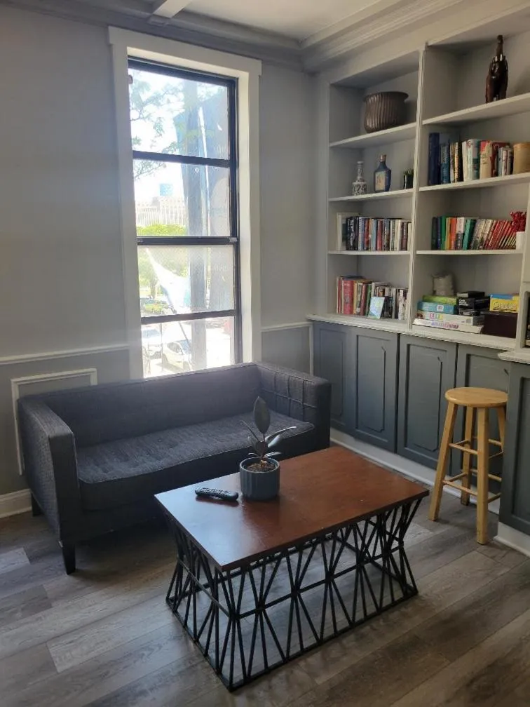 Property building in Chicago Parthenon Hostel