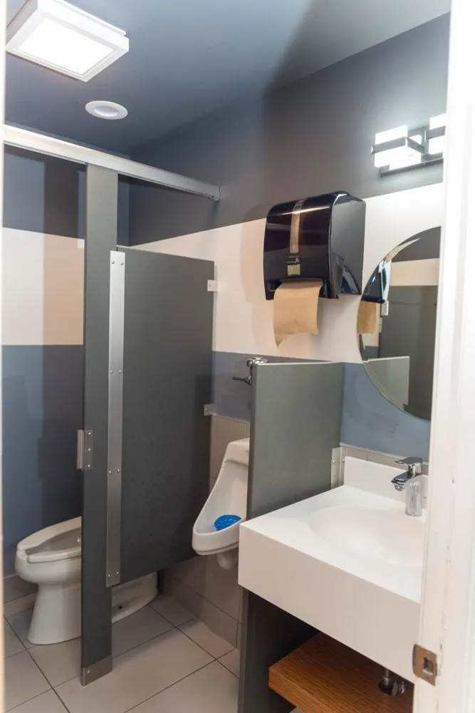 Chicago Parthenon Hostel