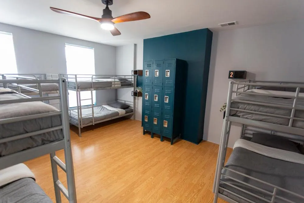 Bed in Chicago Parthenon Hostel