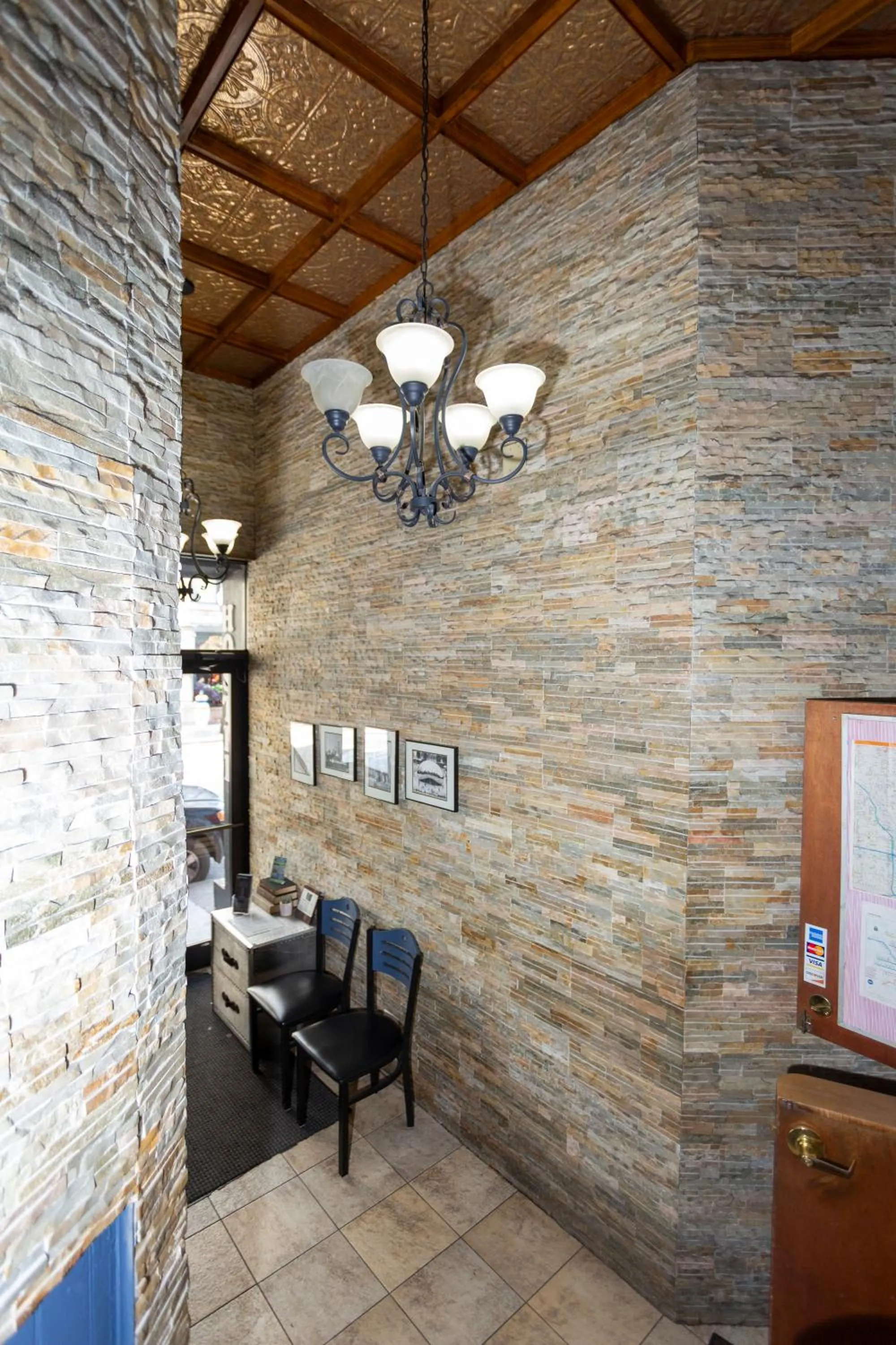 Property building in Chicago Parthenon Hostel