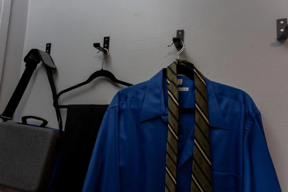 wardrobe in Chicago Parthenon Hostel