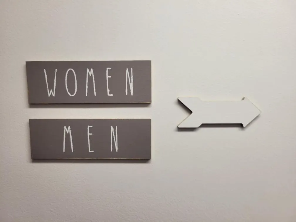 Property building in Chicago Parthenon Hostel