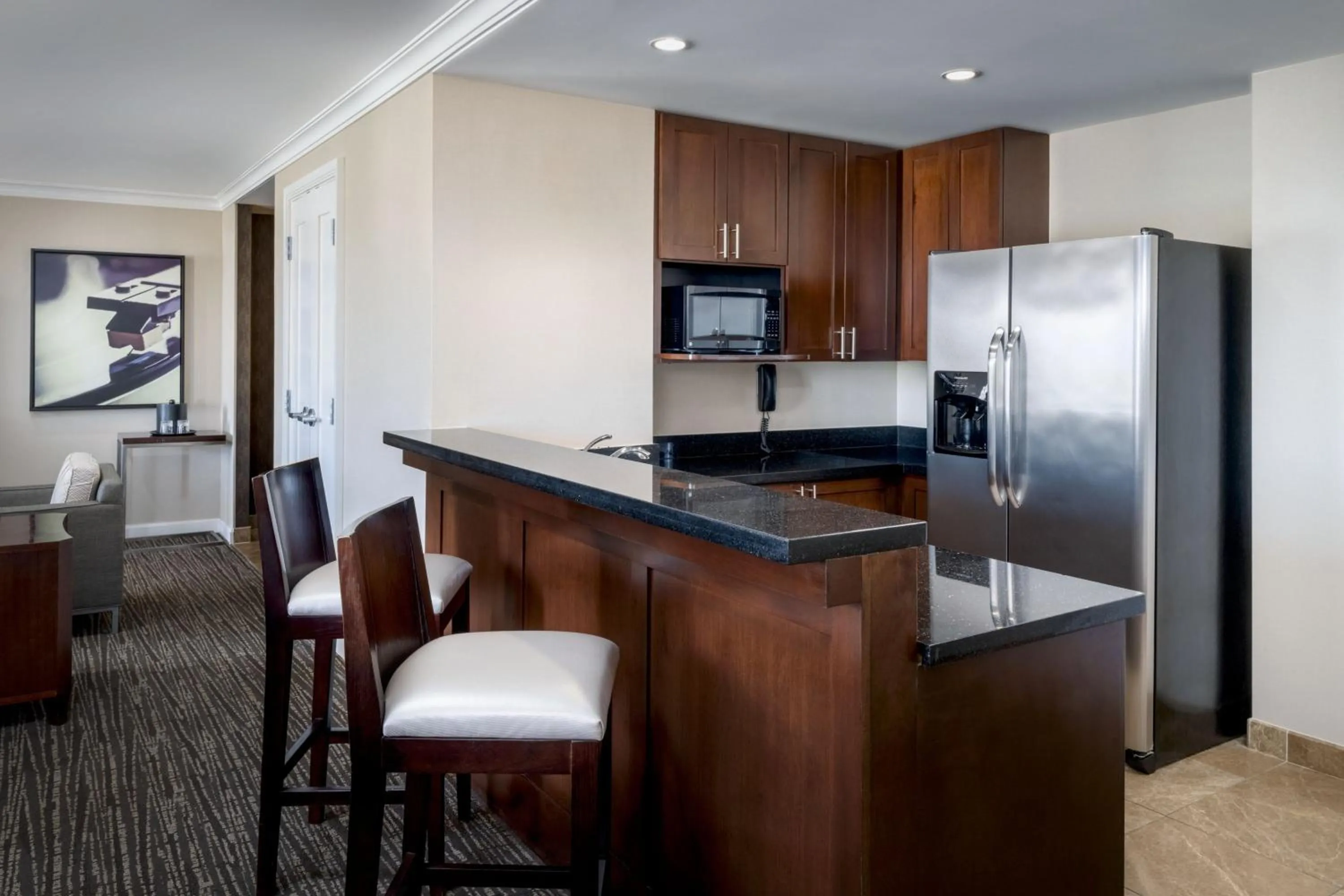 Kitchen or kitchenette in Macon Marriott City Center