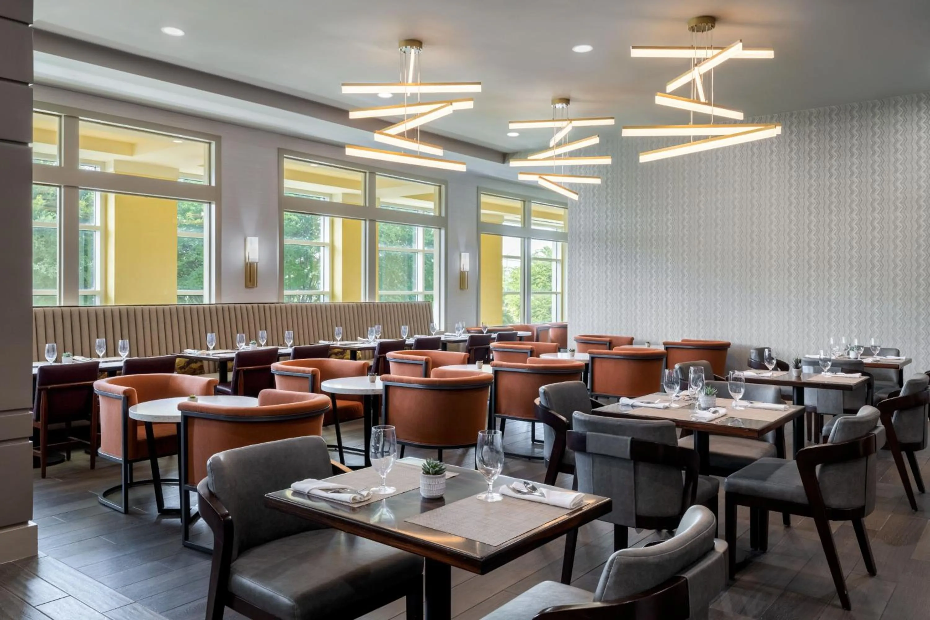 Restaurant/places to eat in Macon Marriott City Center