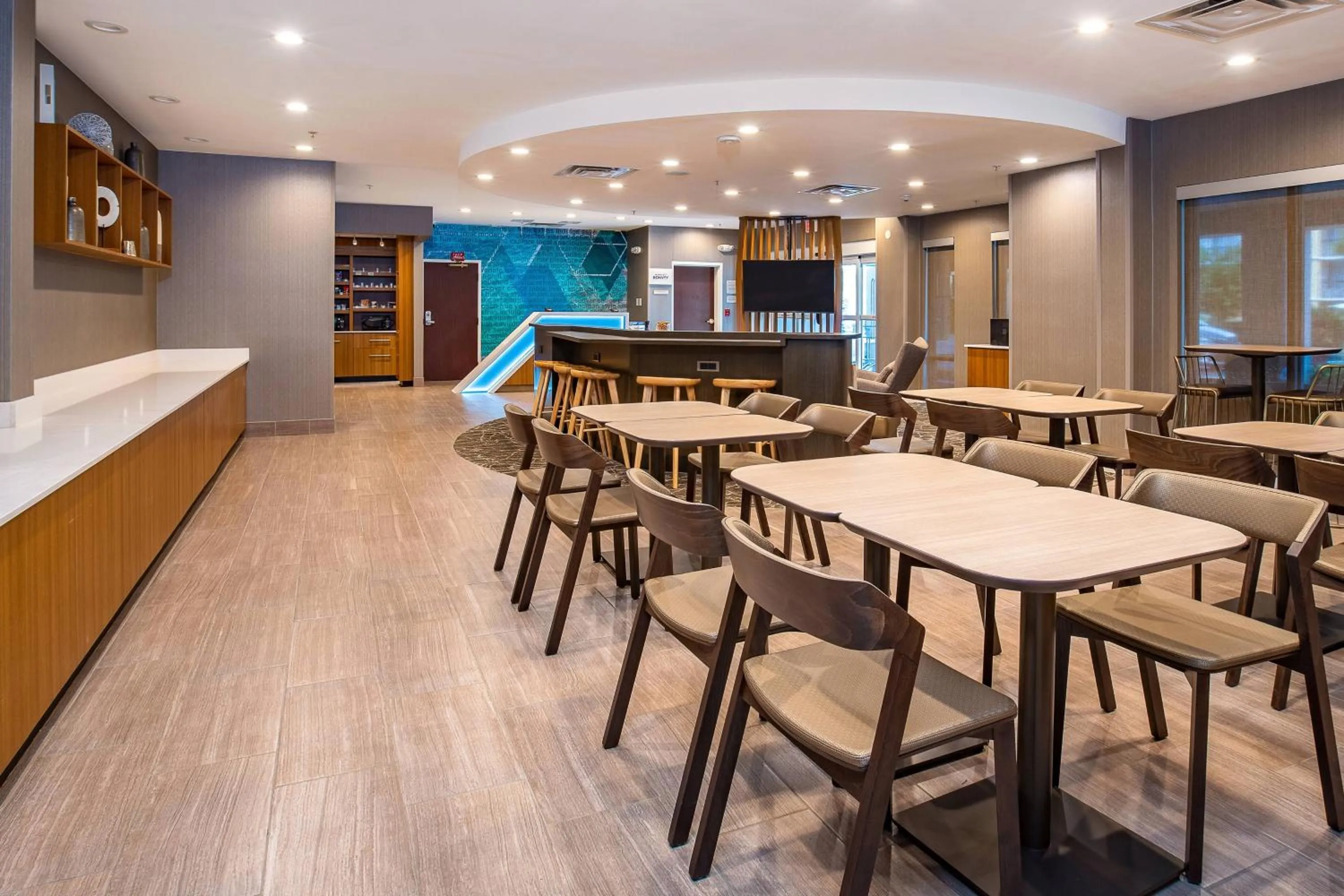 Breakfast in SpringHill Suites Orlando Altamonte Springs/Maitland