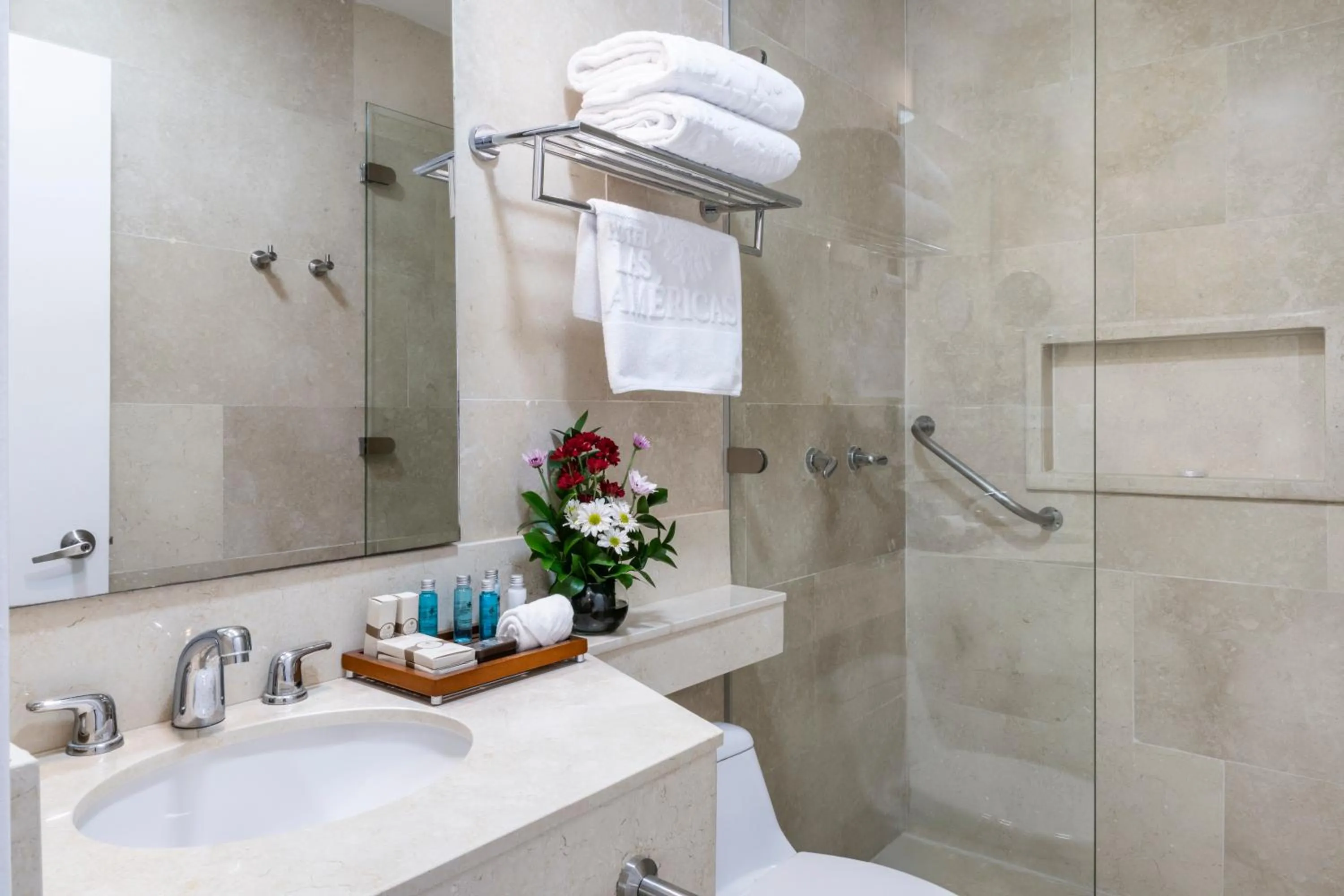 Shower in Hotel Las Americas Casa de Playa