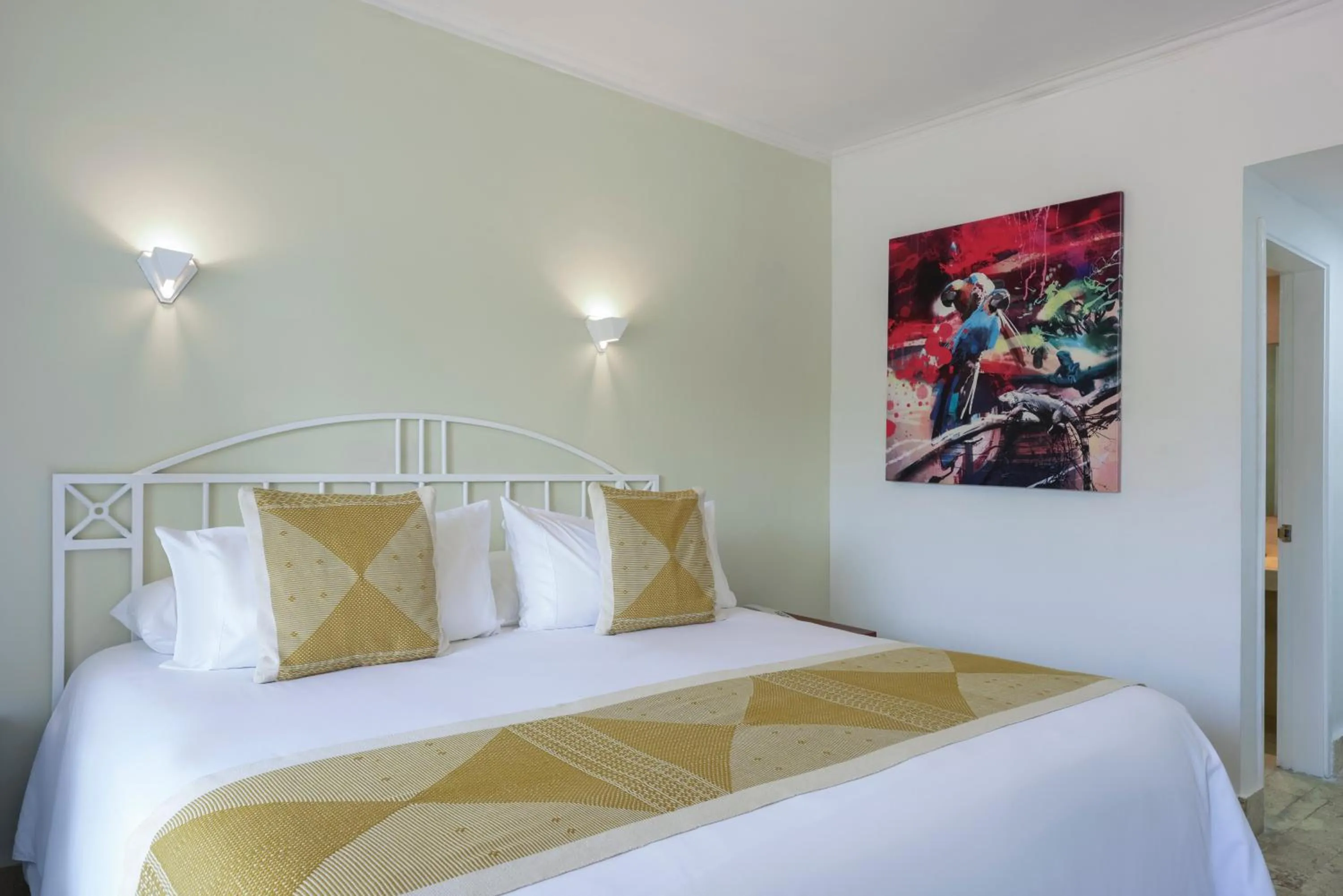 Bed in Hotel Las Americas Casa de Playa