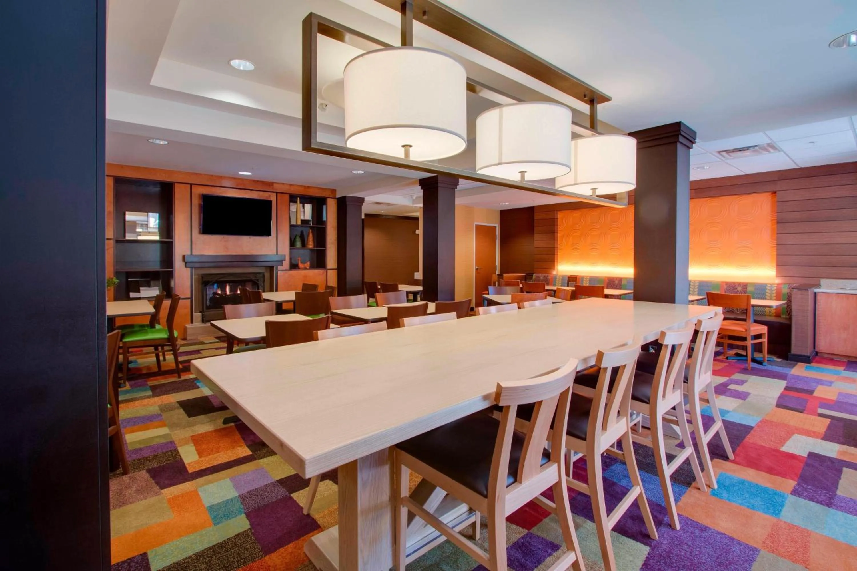 Restaurant/places to eat in Fairfield Inn & Suites by Marriott Clermont