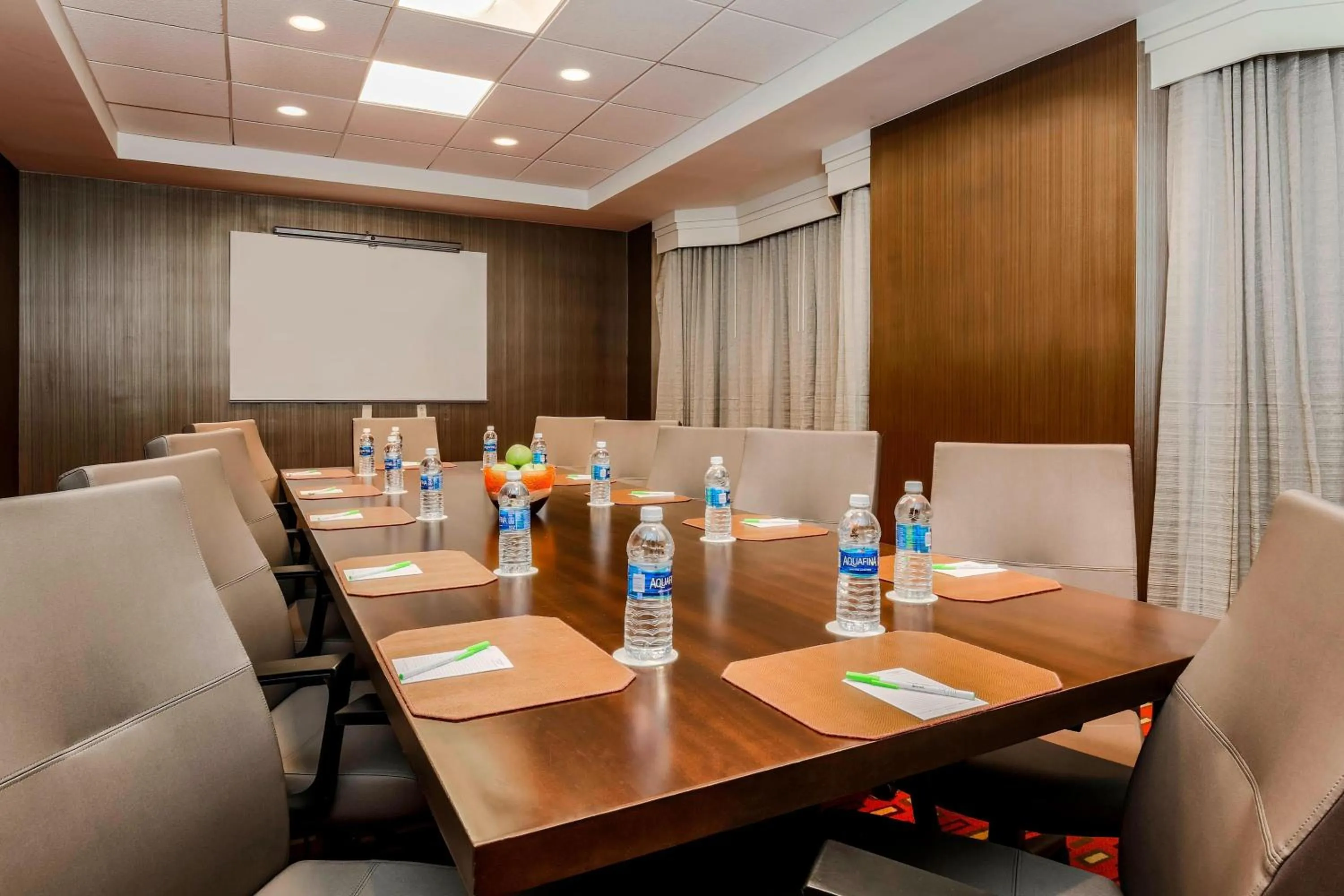 Meeting/conference room in Courtyard by Marriott Orlando Lake Mary North