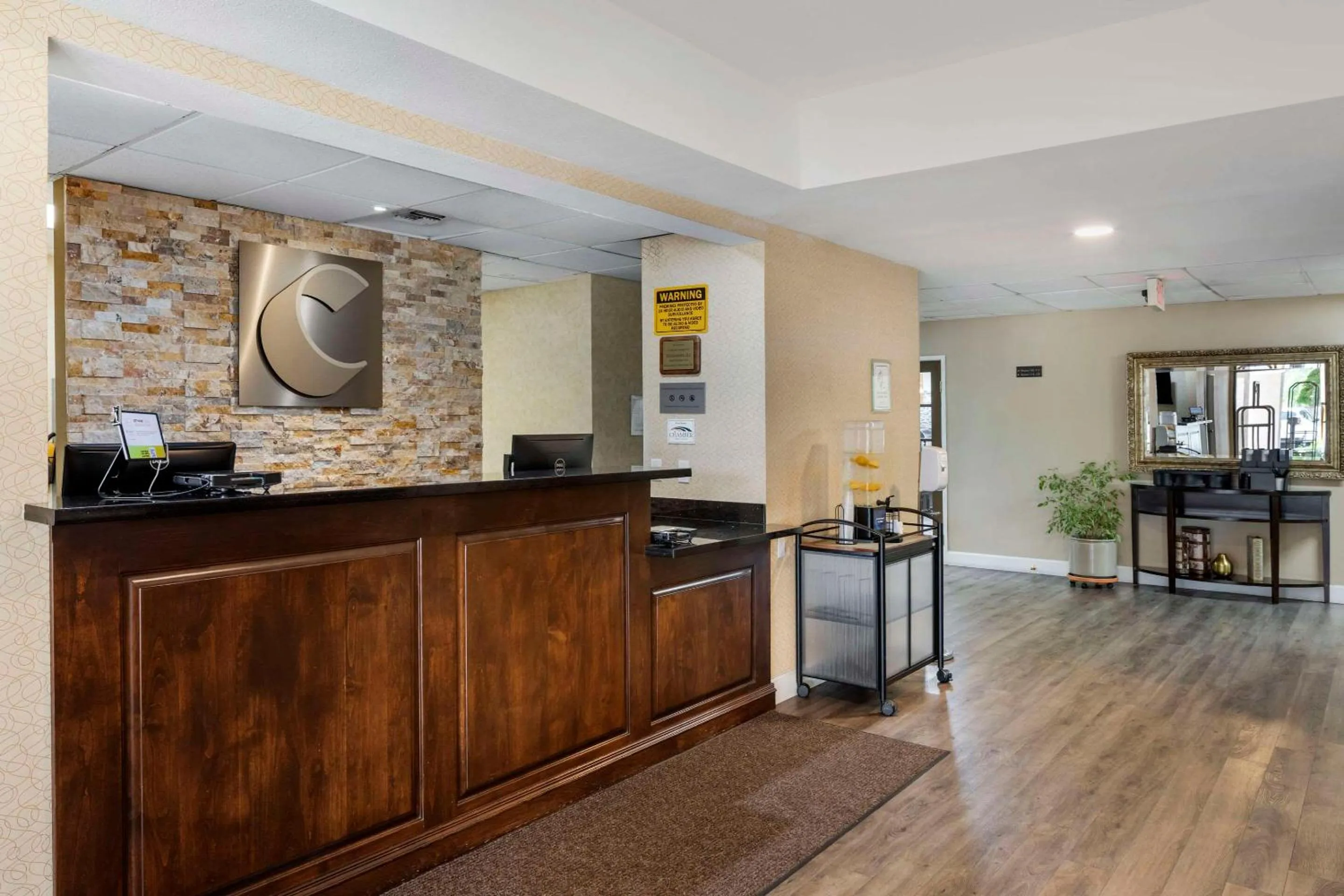 Lobby or reception in Comfort Suites Tulare Sequoia Gateway