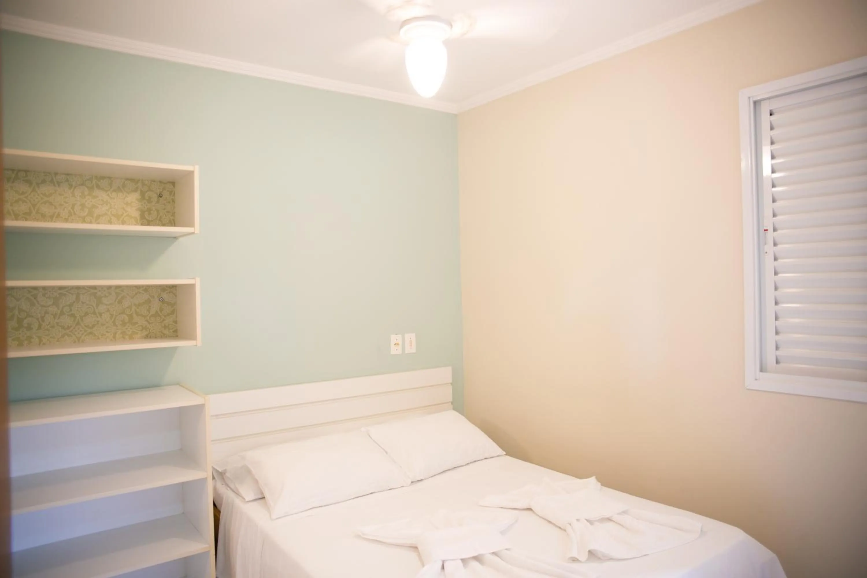 Bedroom in Lorenza by Paramar