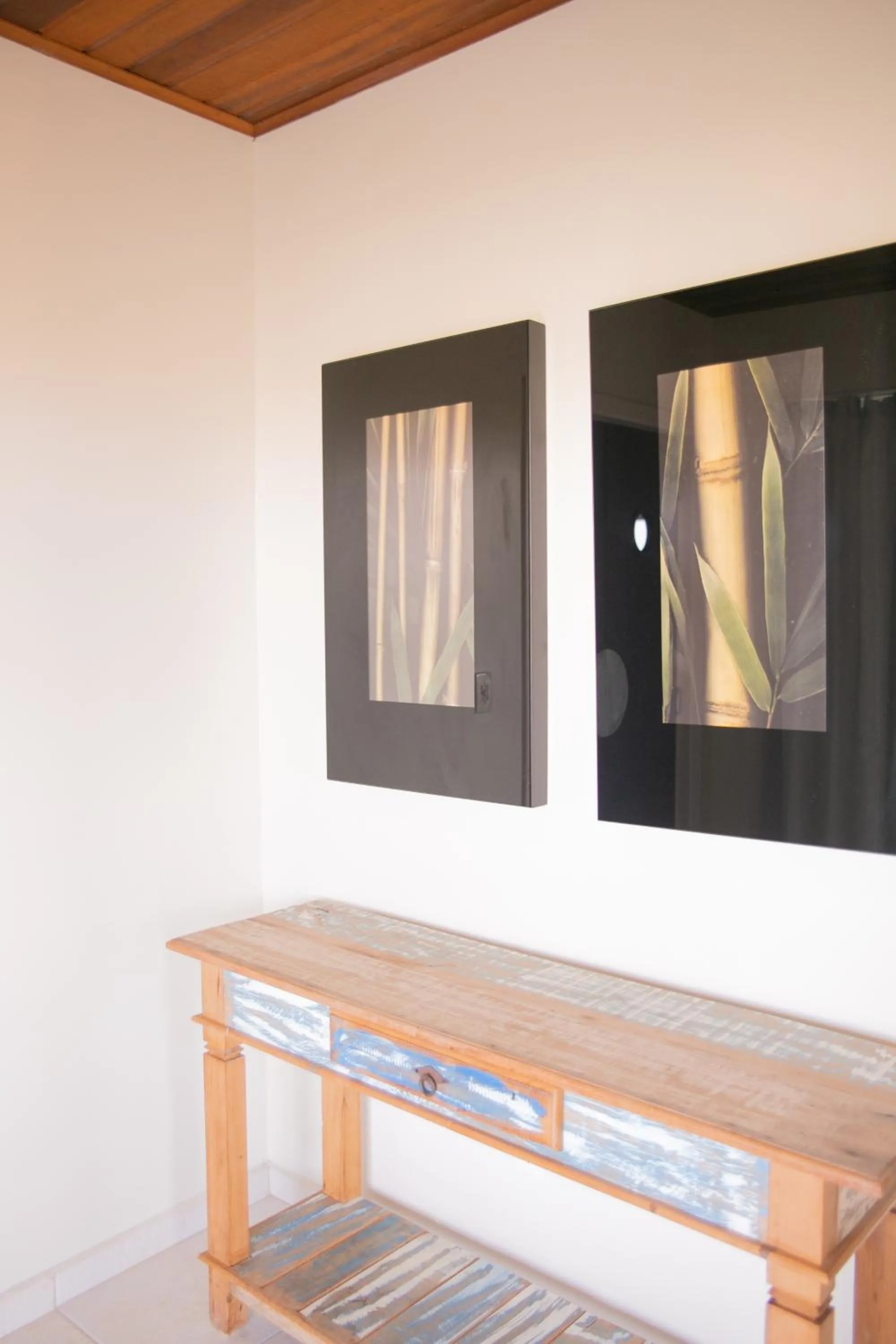 Decorative detail in Lorenza by Paramar