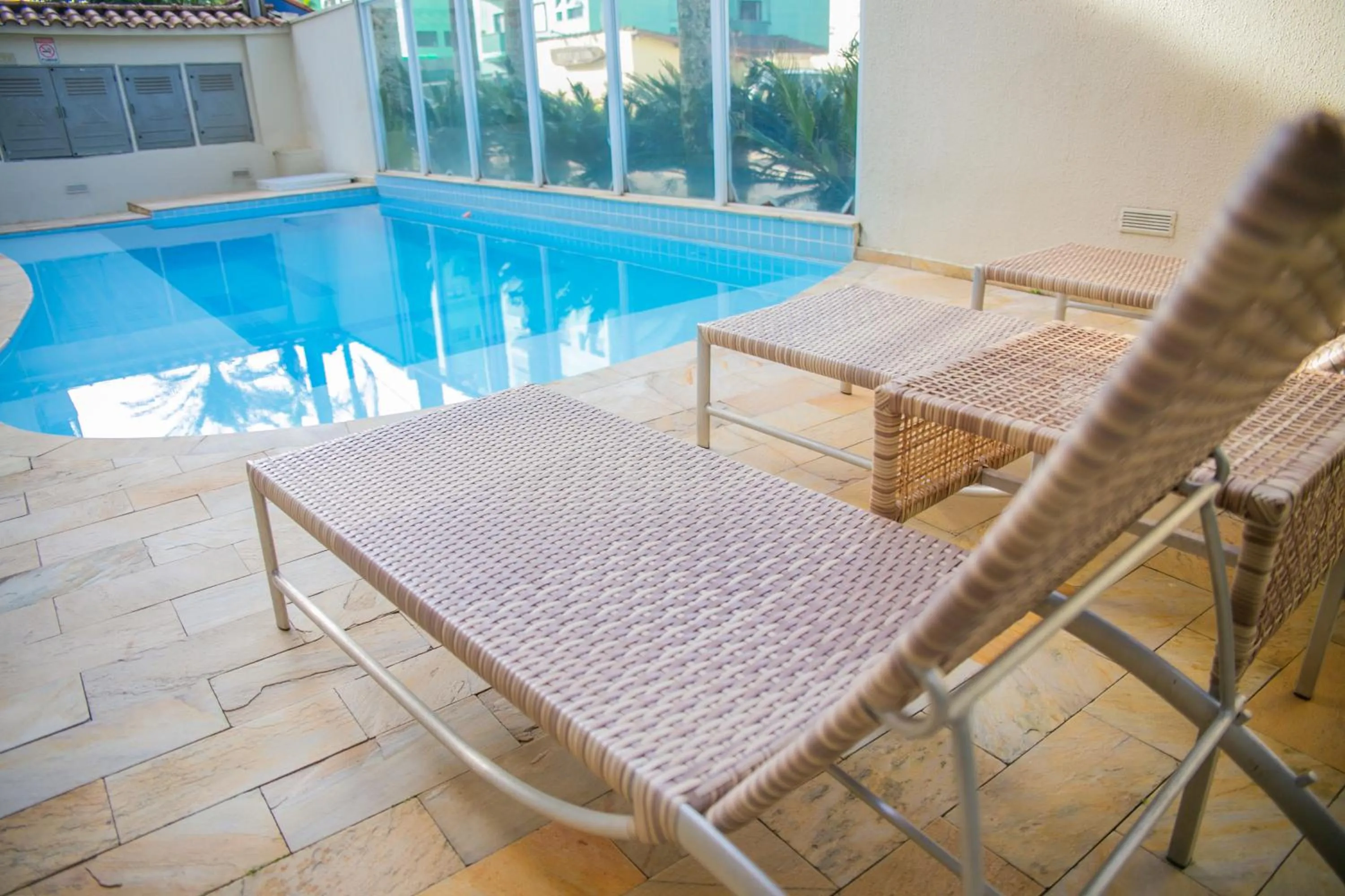 Swimming pool in Lorenza by Paramar