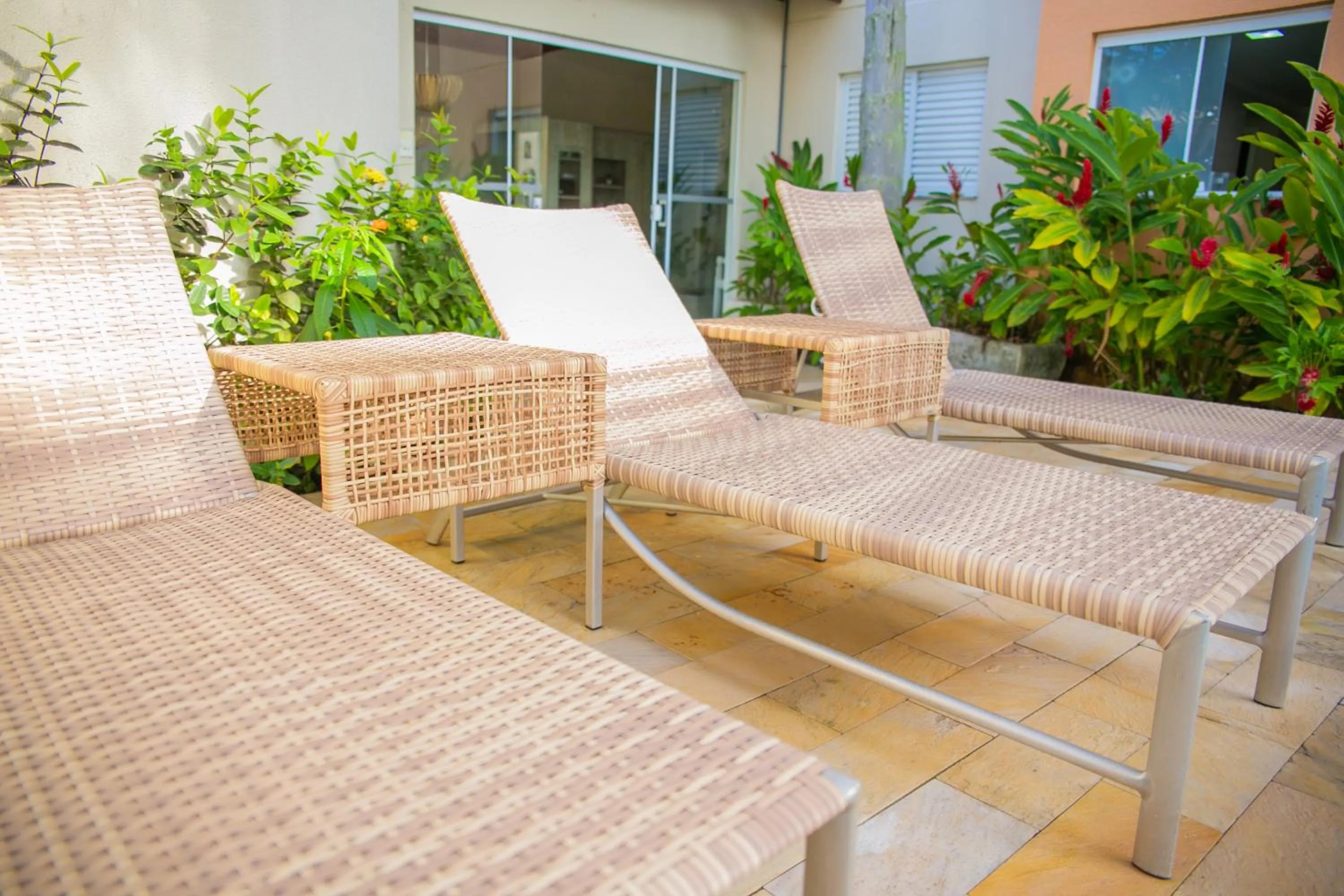 sunbed in Lorenza by Paramar