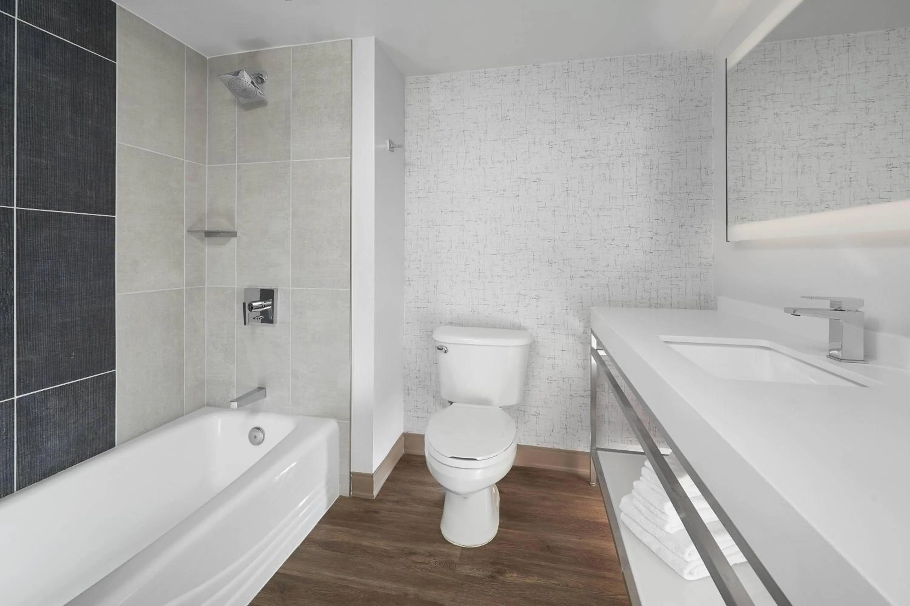 Bathroom in Orlando Marriott Lake Mary