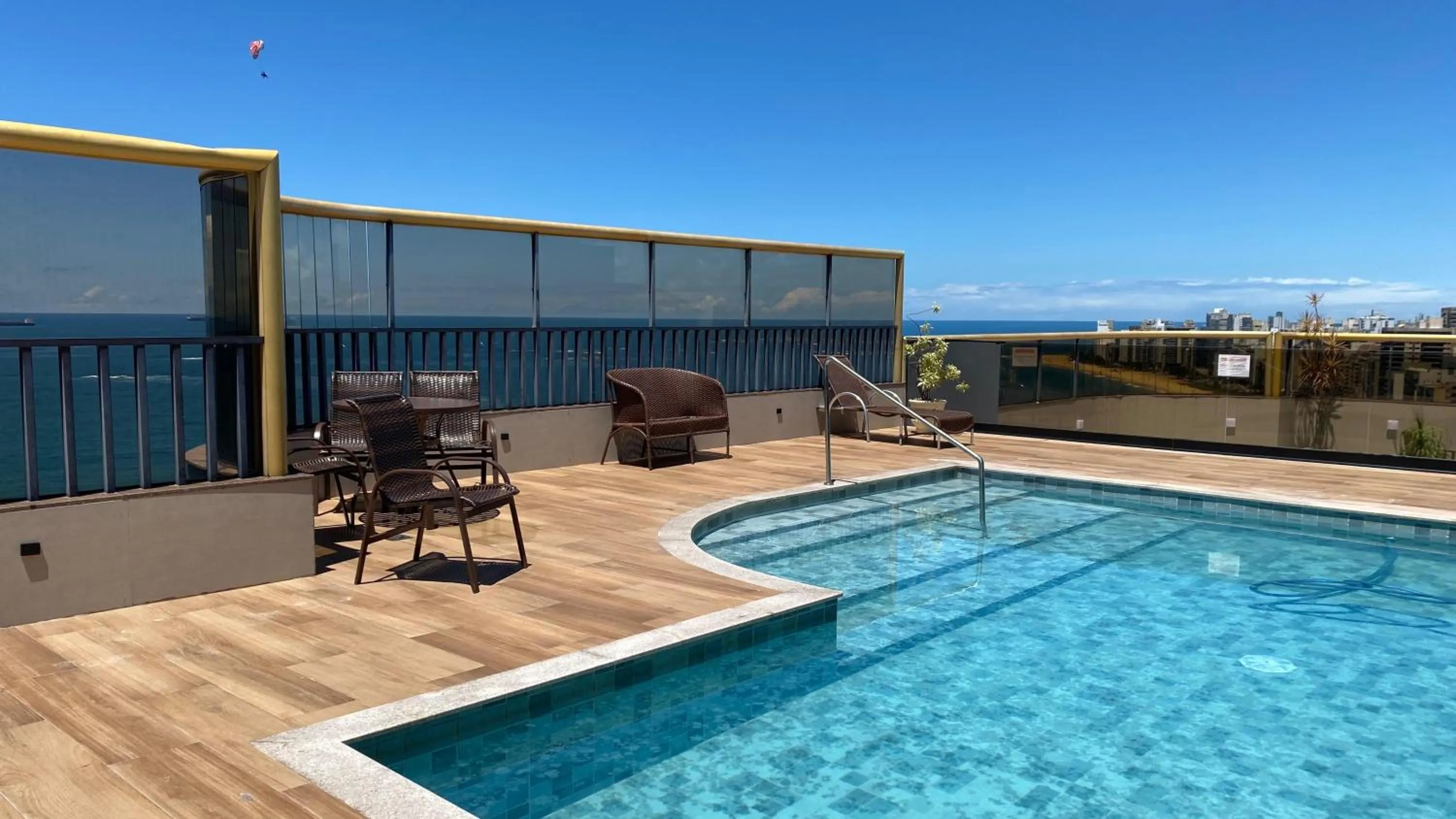 Swimming pool in Quality Suites Vila Velha