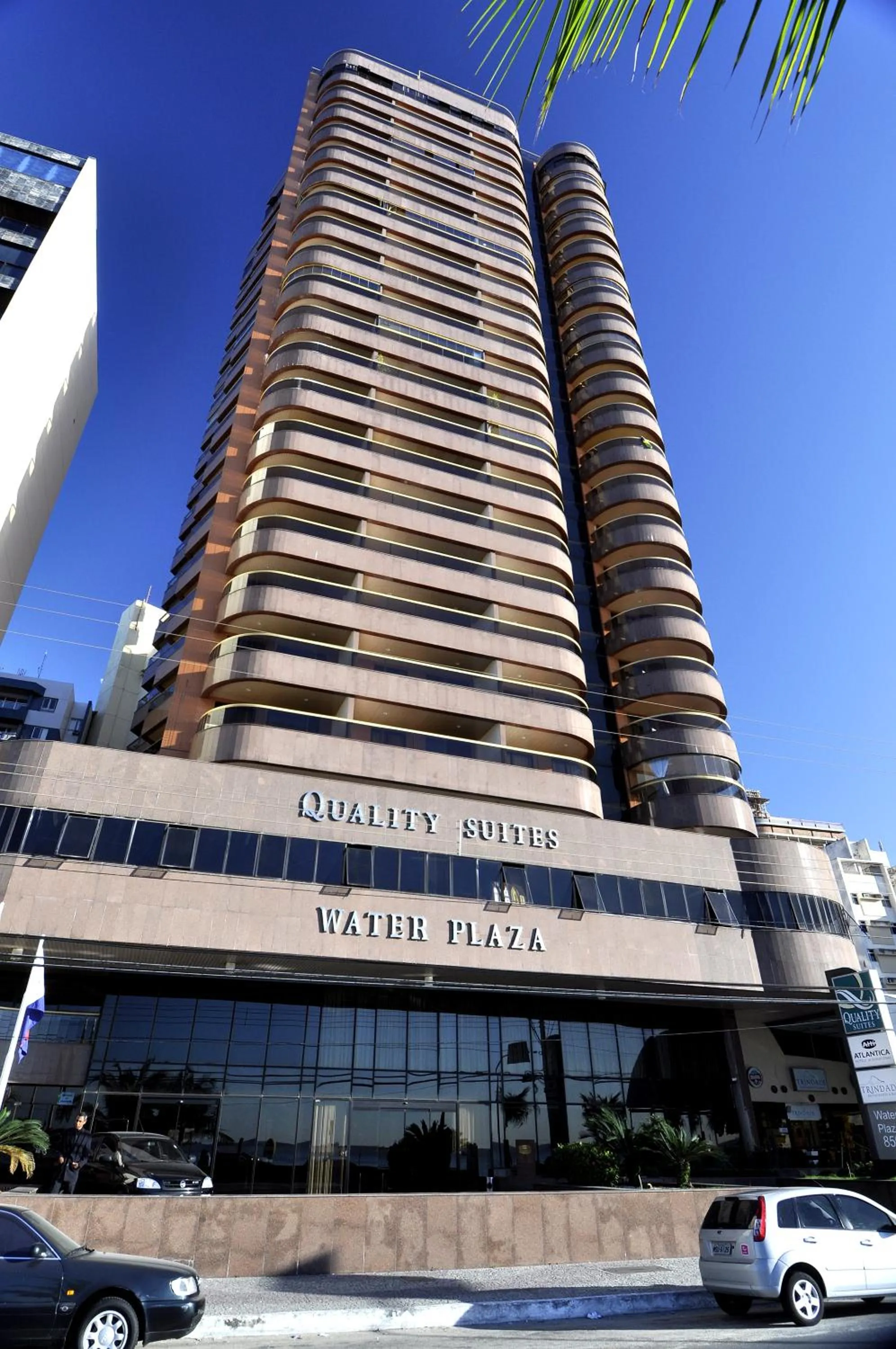 Facade/entrance in Quality Suites Vila Velha