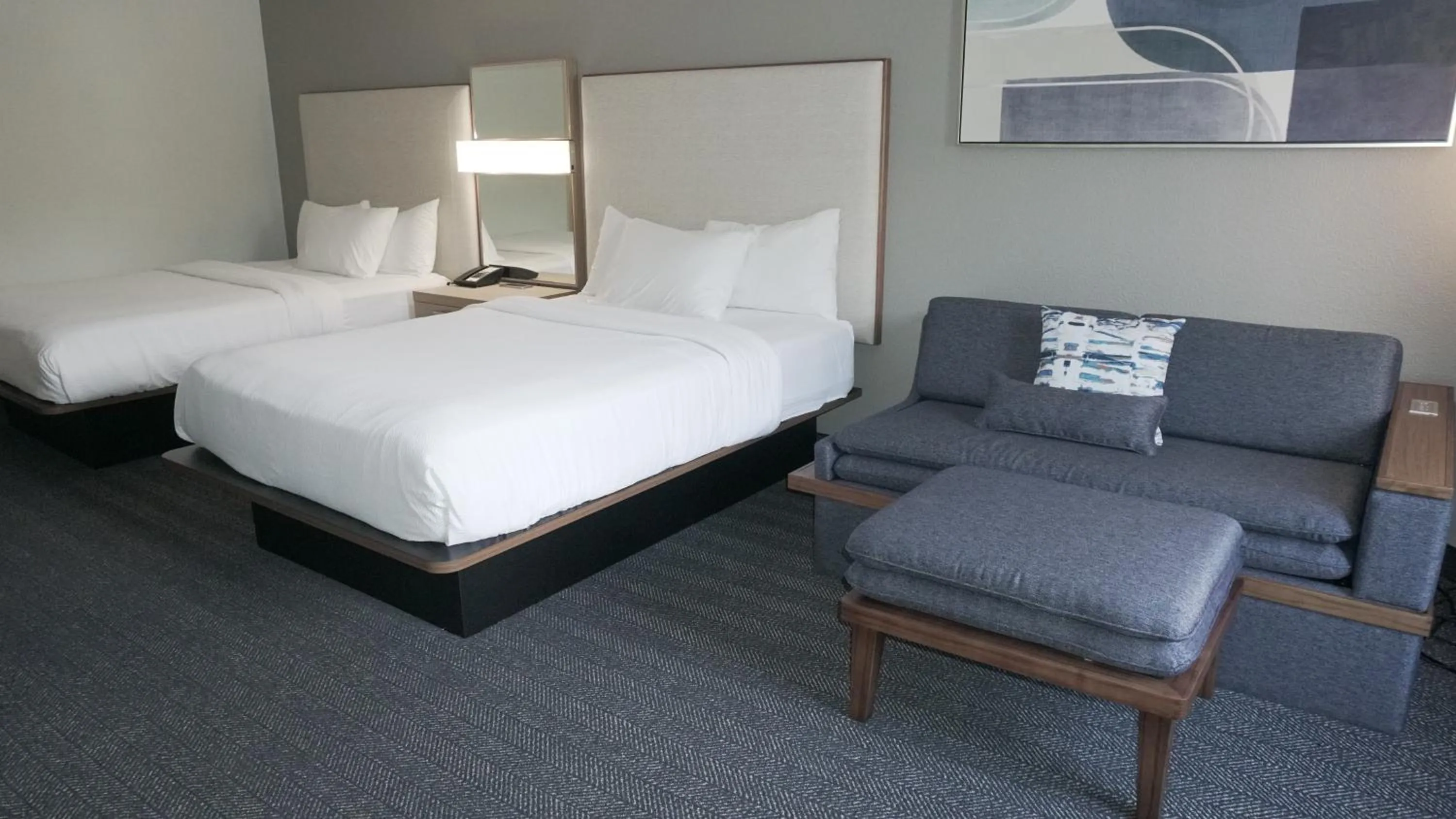 Bed in Courtyard Memphis East/Bill Morris Parkway