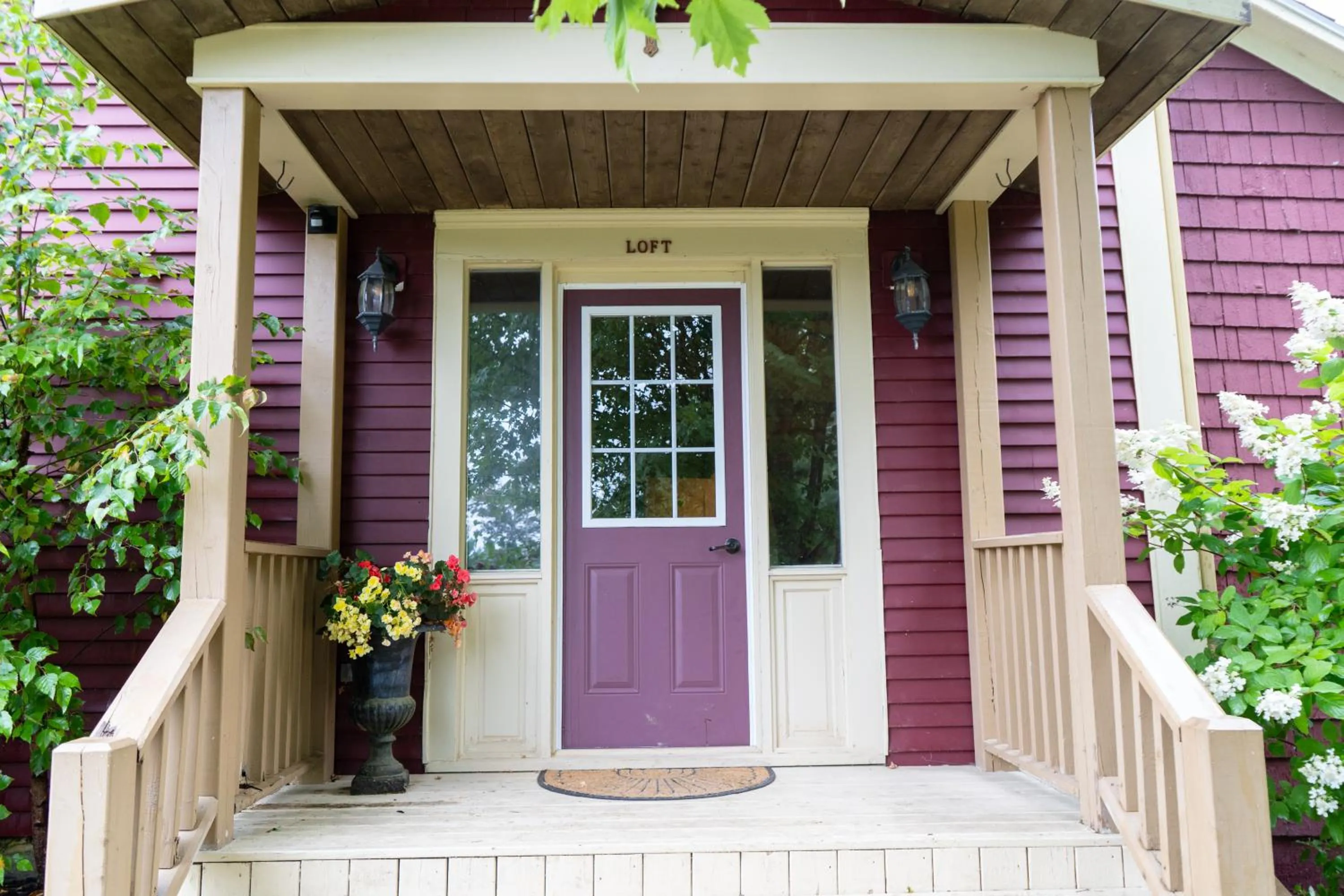 Property building in Dominion Hill Country Inn