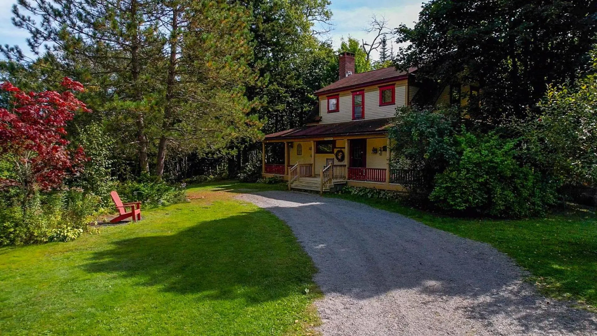 Property building in Dominion Hill Country Inn