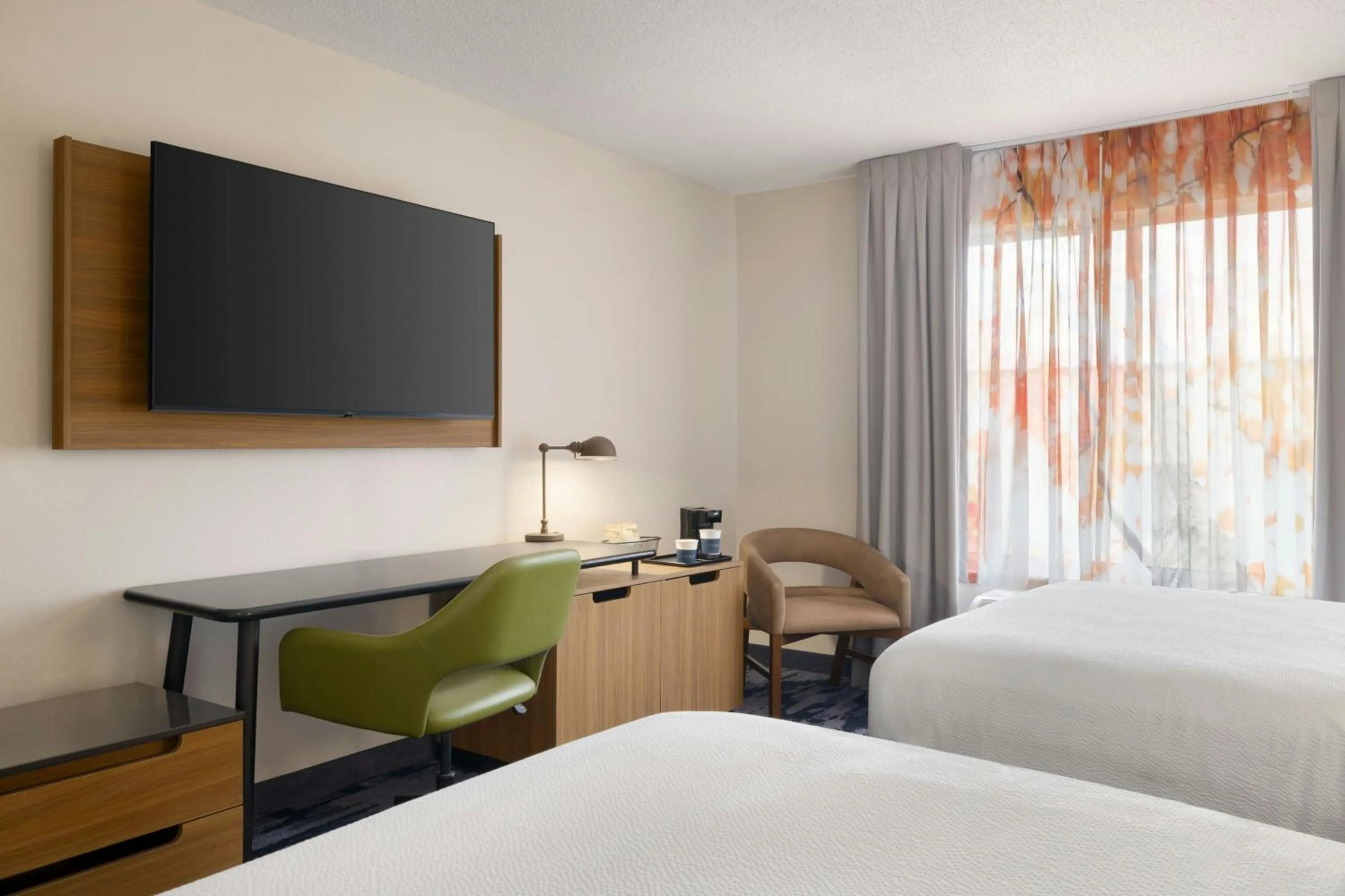 Photo of the whole room, Bed in Fairfield Inn & Suites Memphis Olive Branch