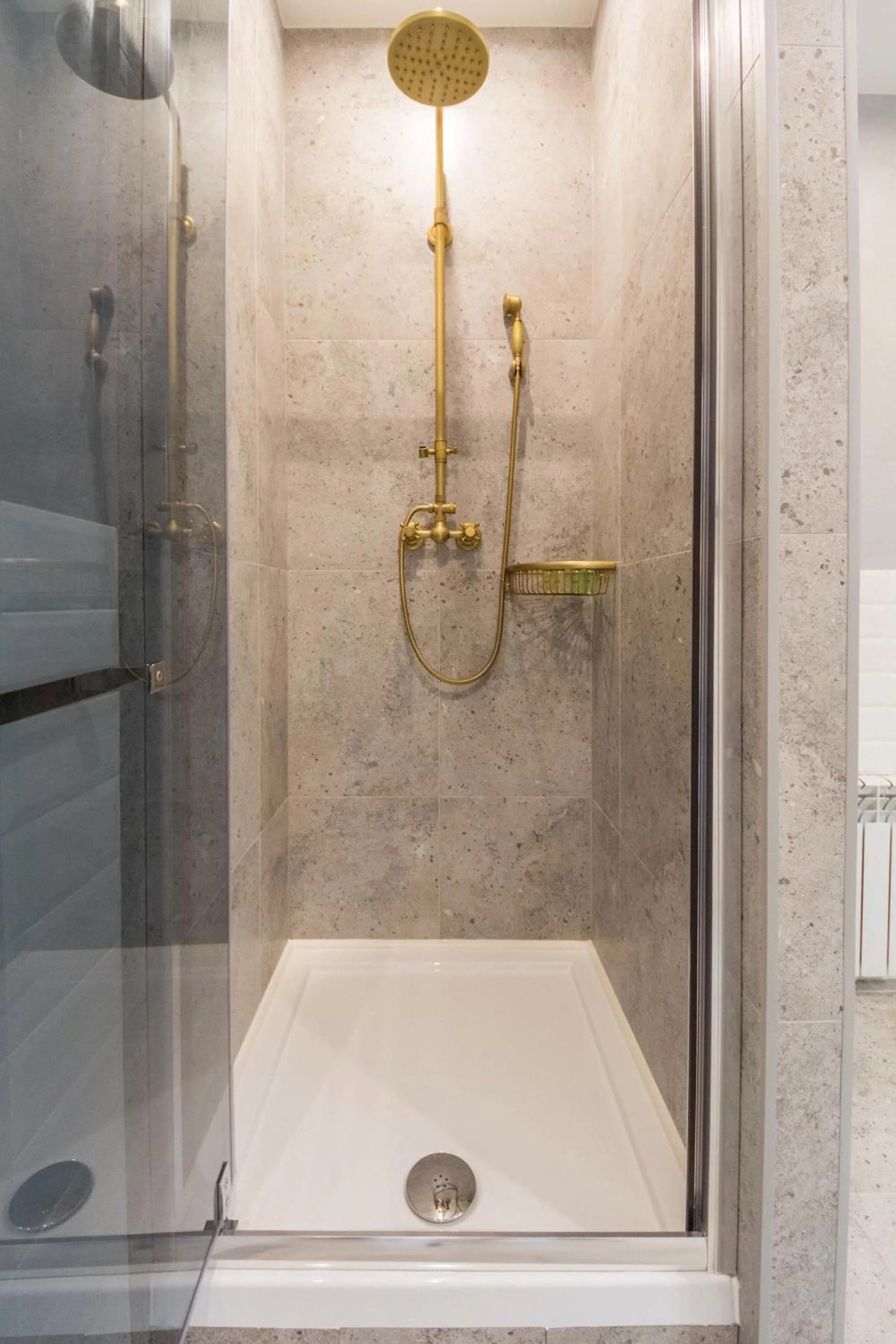 Shower in Idea Design Apart-Hotel Prorizna