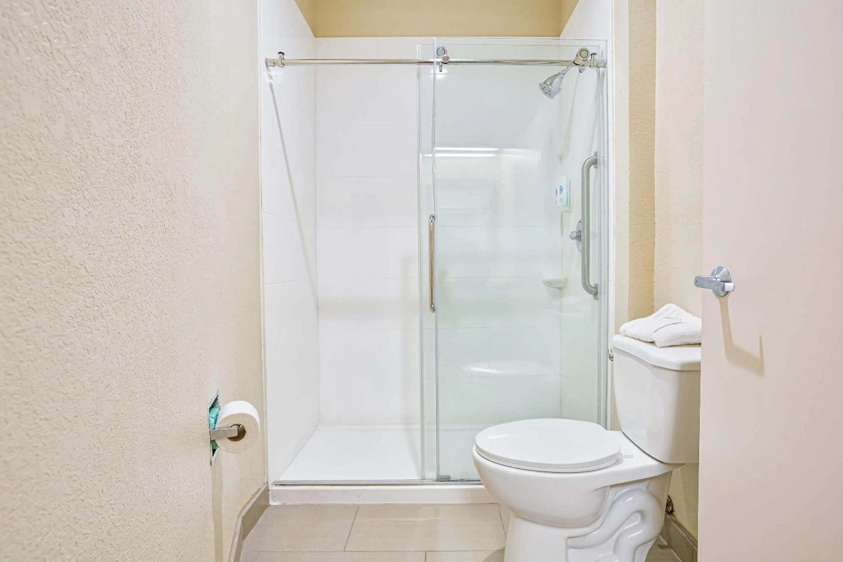 Bedroom in Comfort Inn & Suites Montgomery East Carmichael Rd