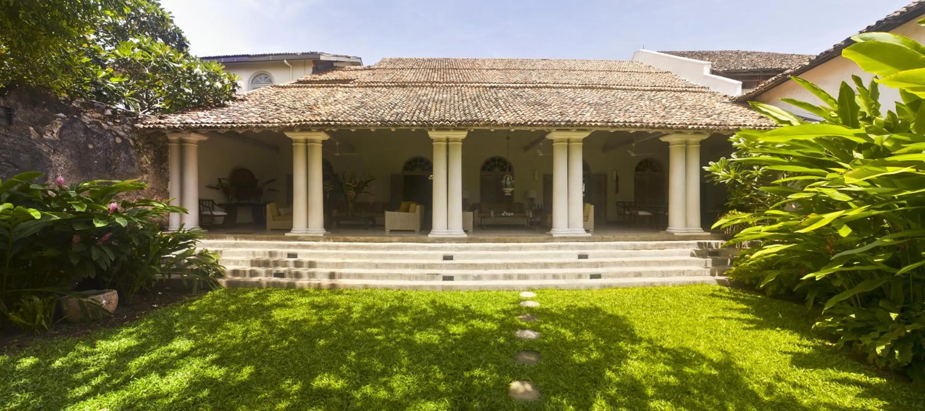 Property building in 20 Middle Street