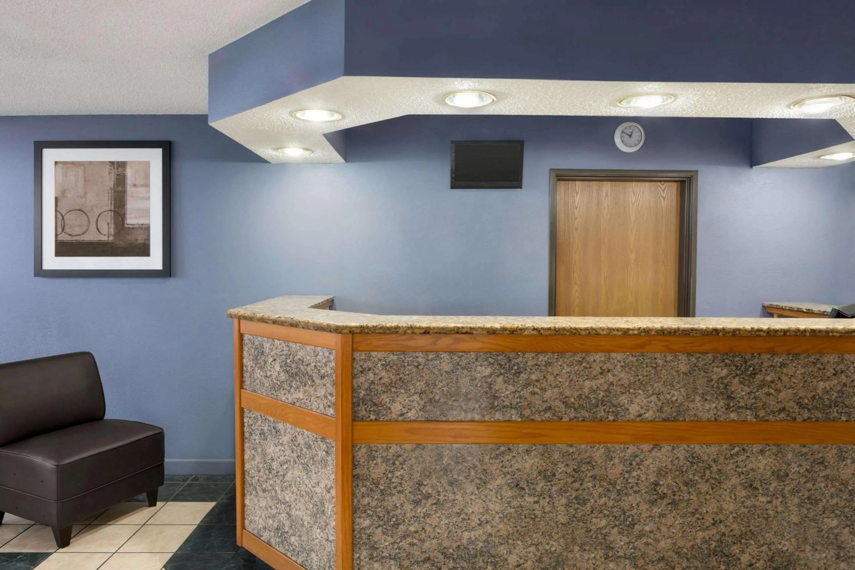Lobby or reception in Microtel Inn & Suites Lincoln