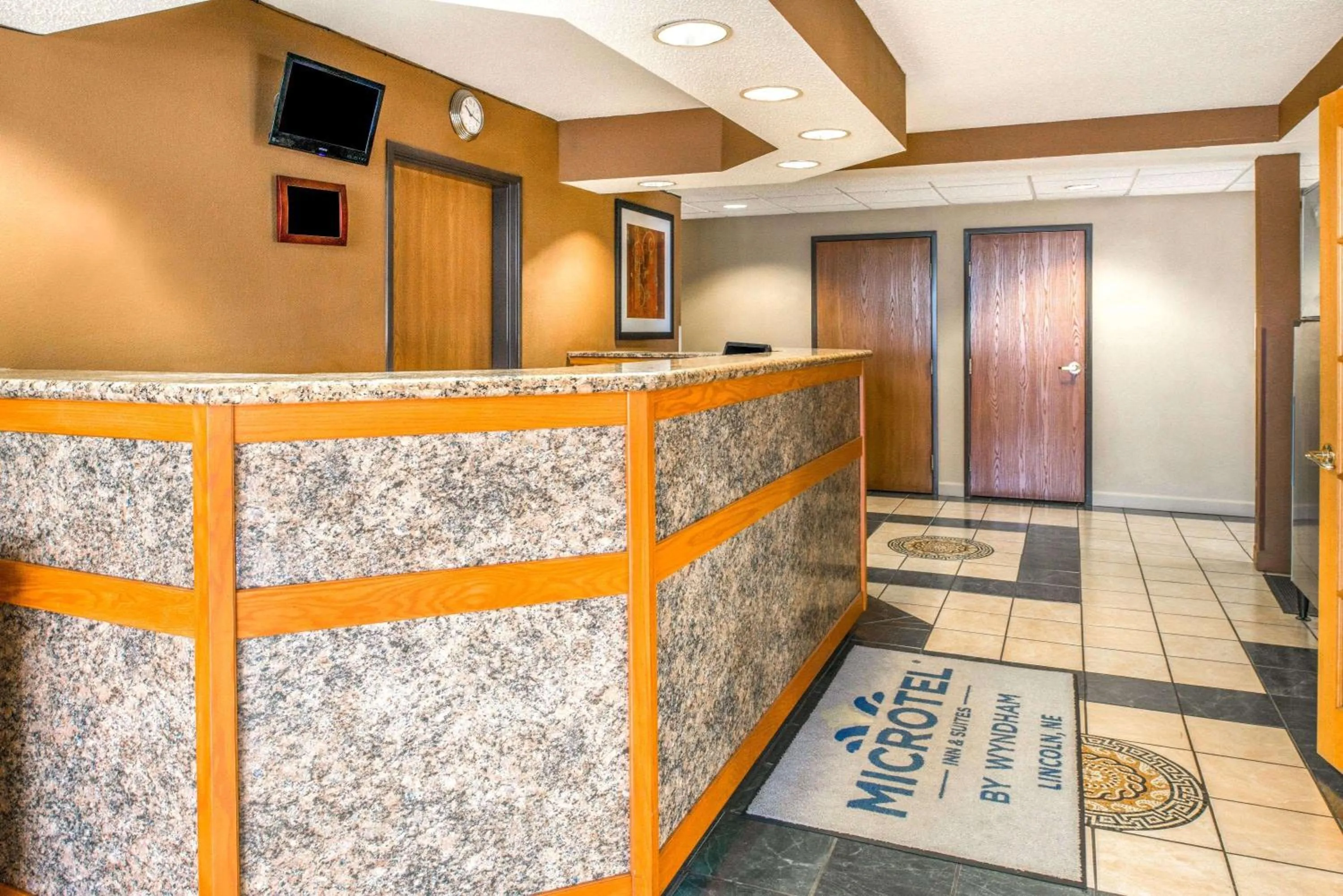 Lobby or reception in Microtel Inn & Suites Lincoln