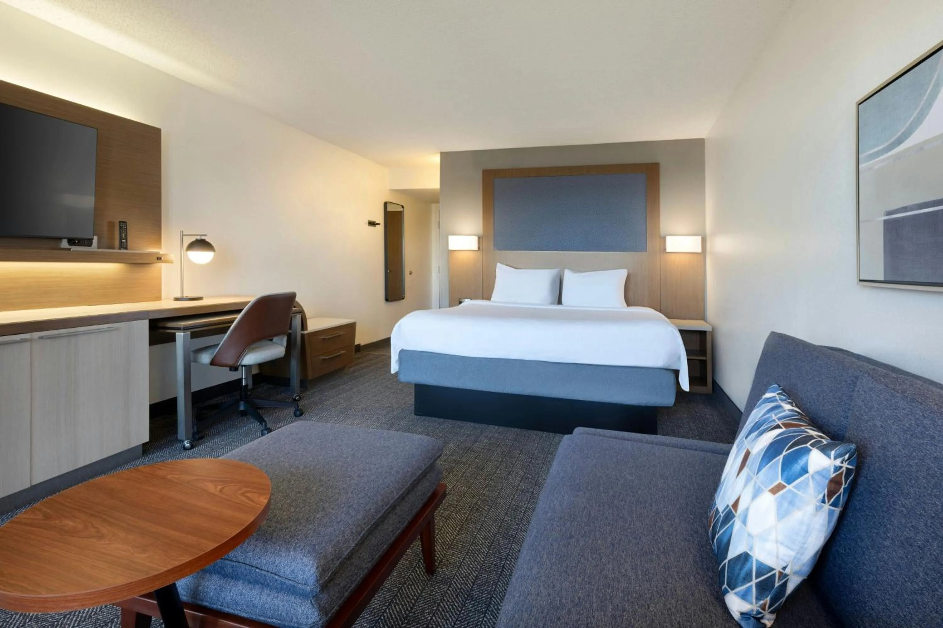 Photo of the whole room, Bed in Courtyard by Marriott Cocoa Beach Cape Canaveral