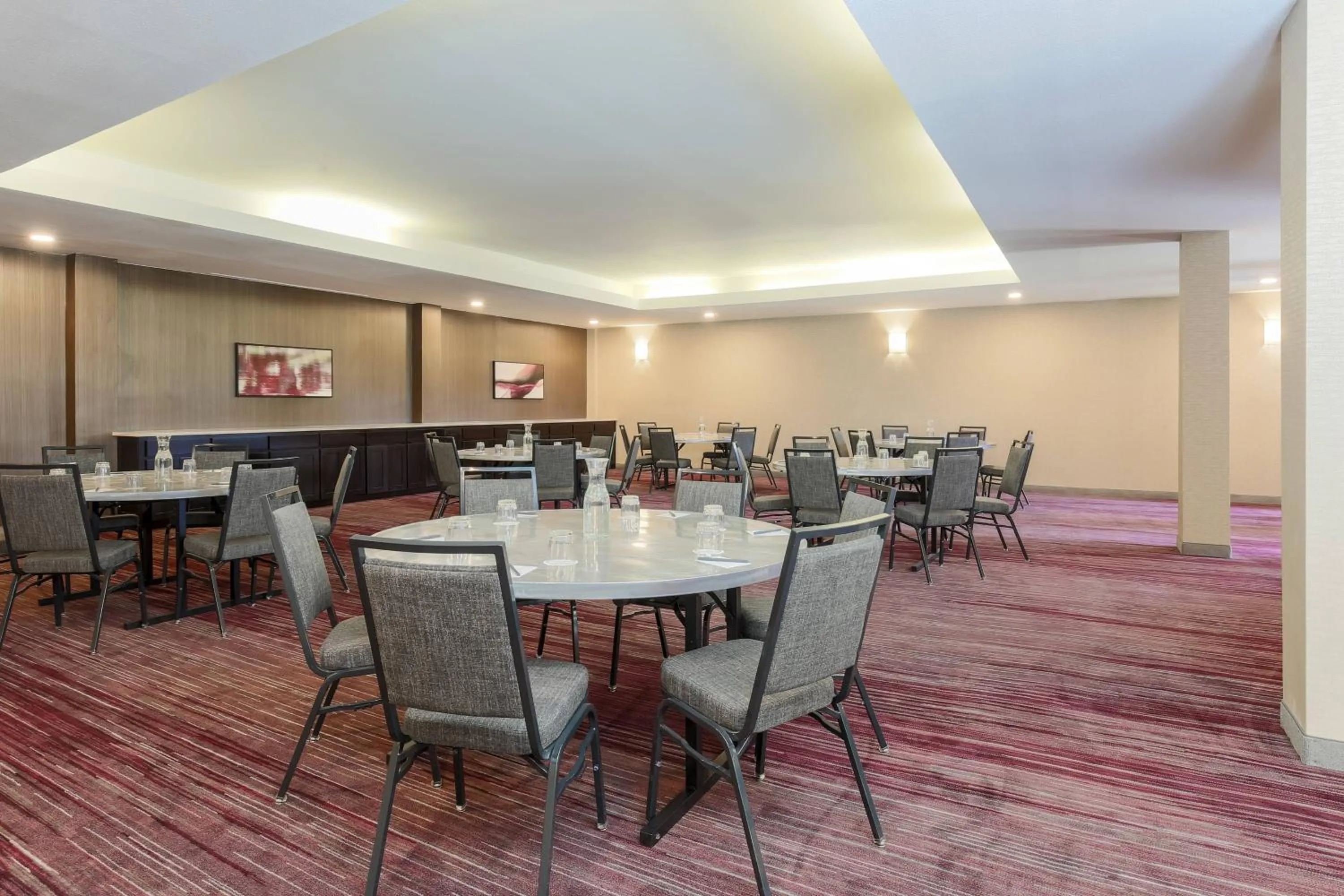 Meeting/conference room in Courtyard by Marriott Monroe Airport