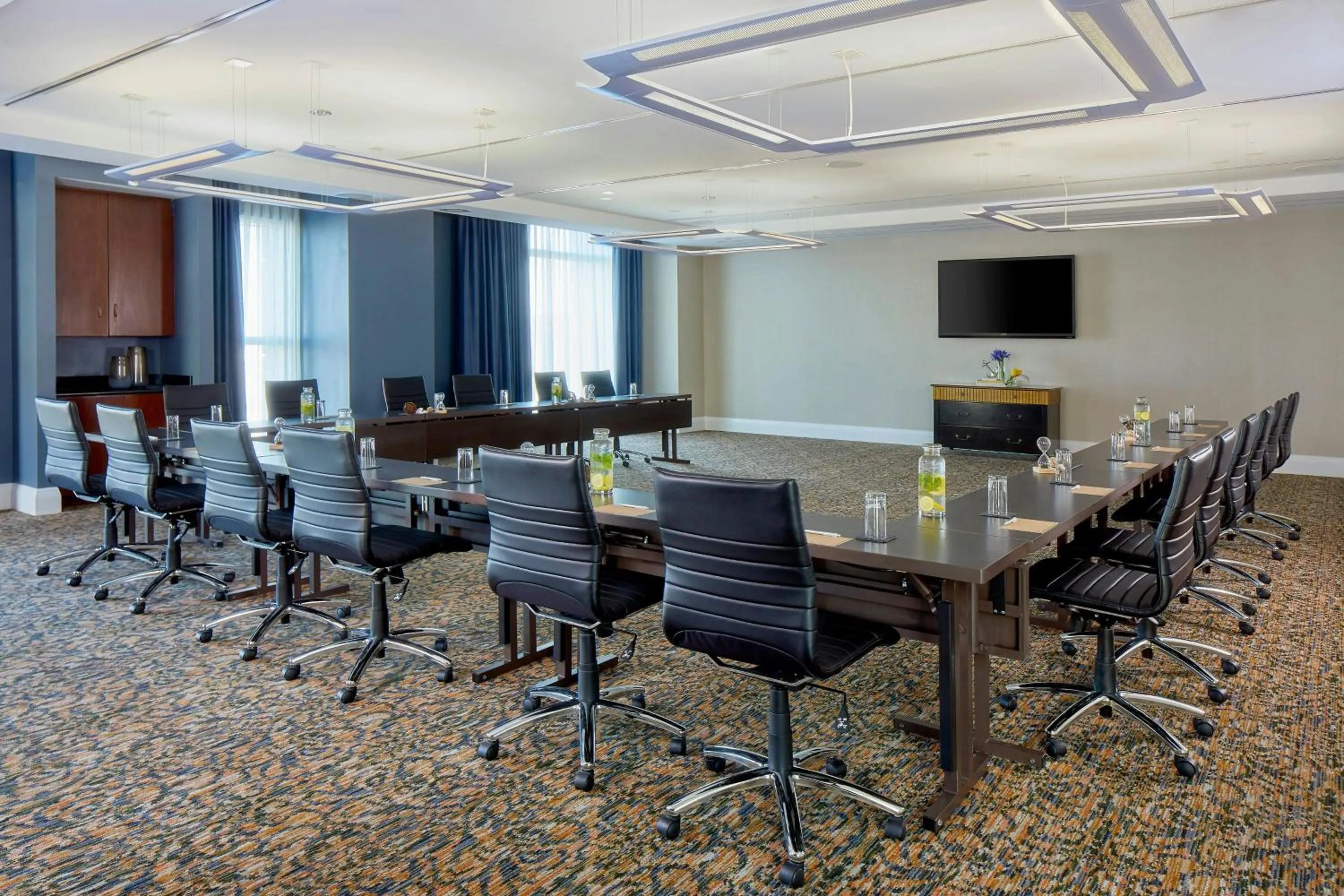 Meeting/conference room in The Battle House Renaissance Mobile Hotel & Spa