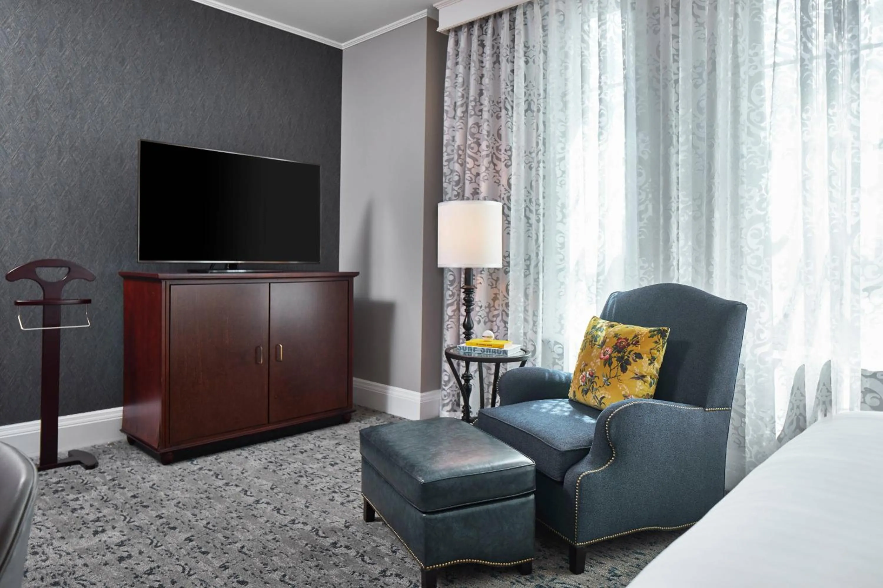 Photo of the whole room in The Battle House Renaissance Mobile Hotel & Spa