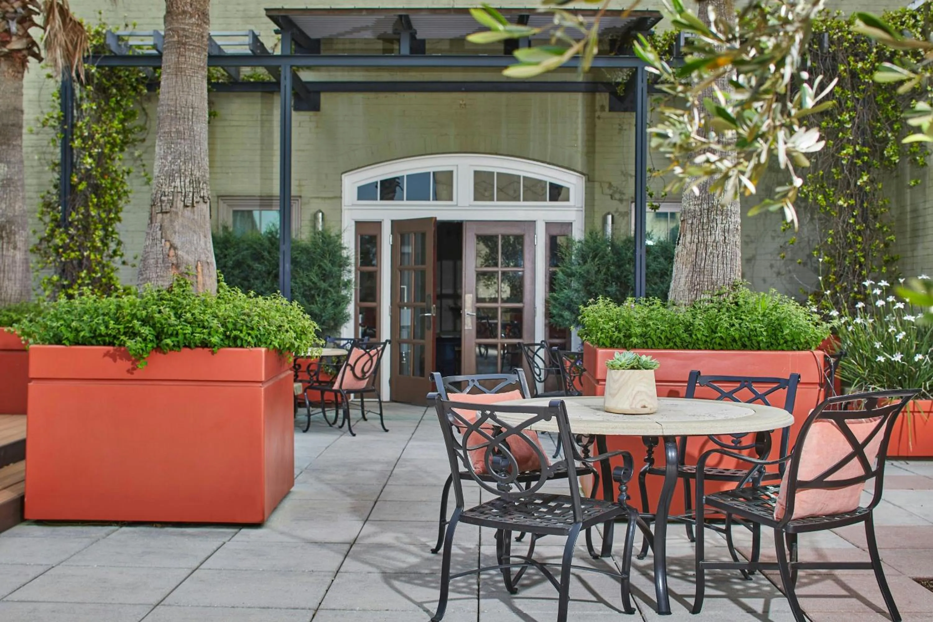 Photo of the whole room in The Battle House Renaissance Mobile Hotel & Spa