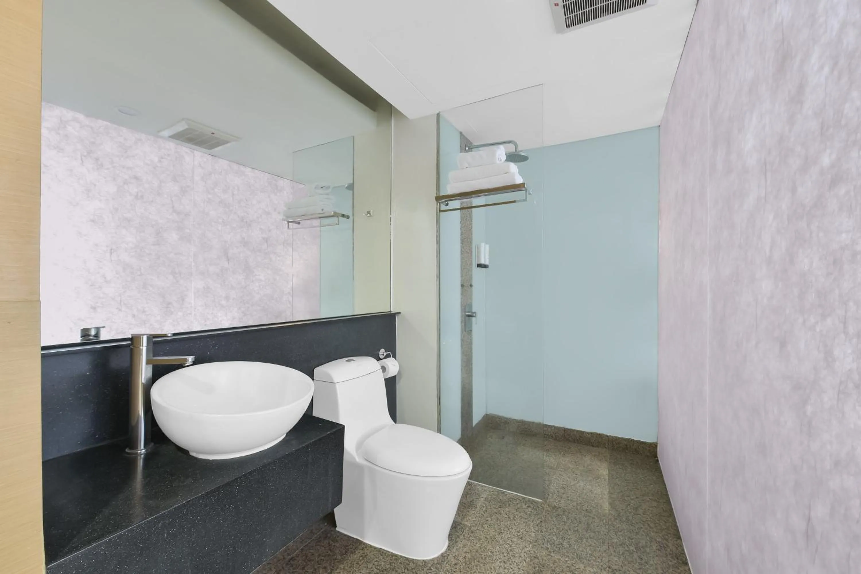 Bathroom in Sunday Hotel Subang