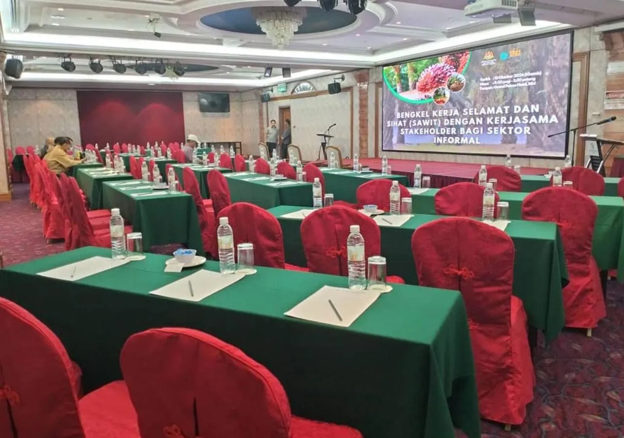 Meeting/conference room in Grand Palace Hotel