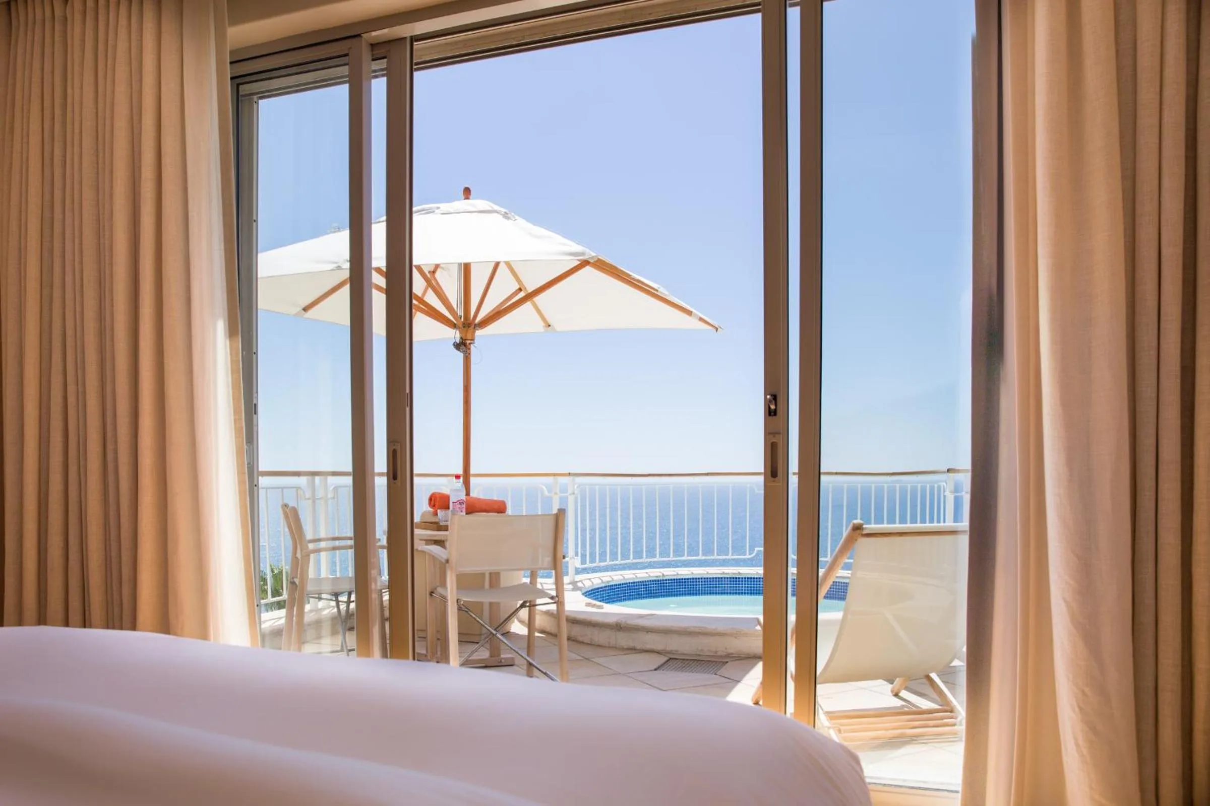 Balcony/Terrace, Bed in Compass House Boutique Hotel - Adults Only